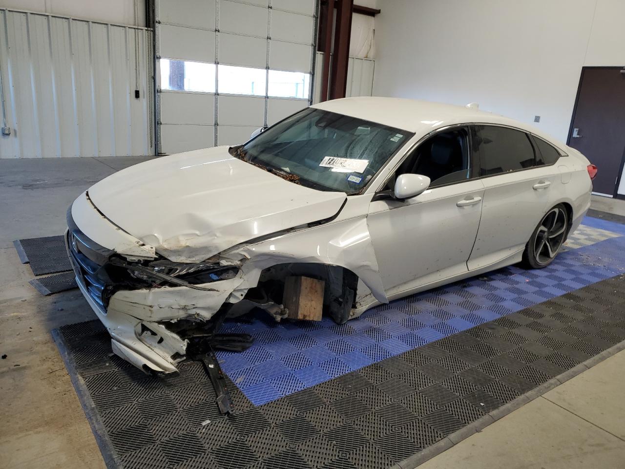 HONDA ACCORD 2019 1hgcv1f38ka152743