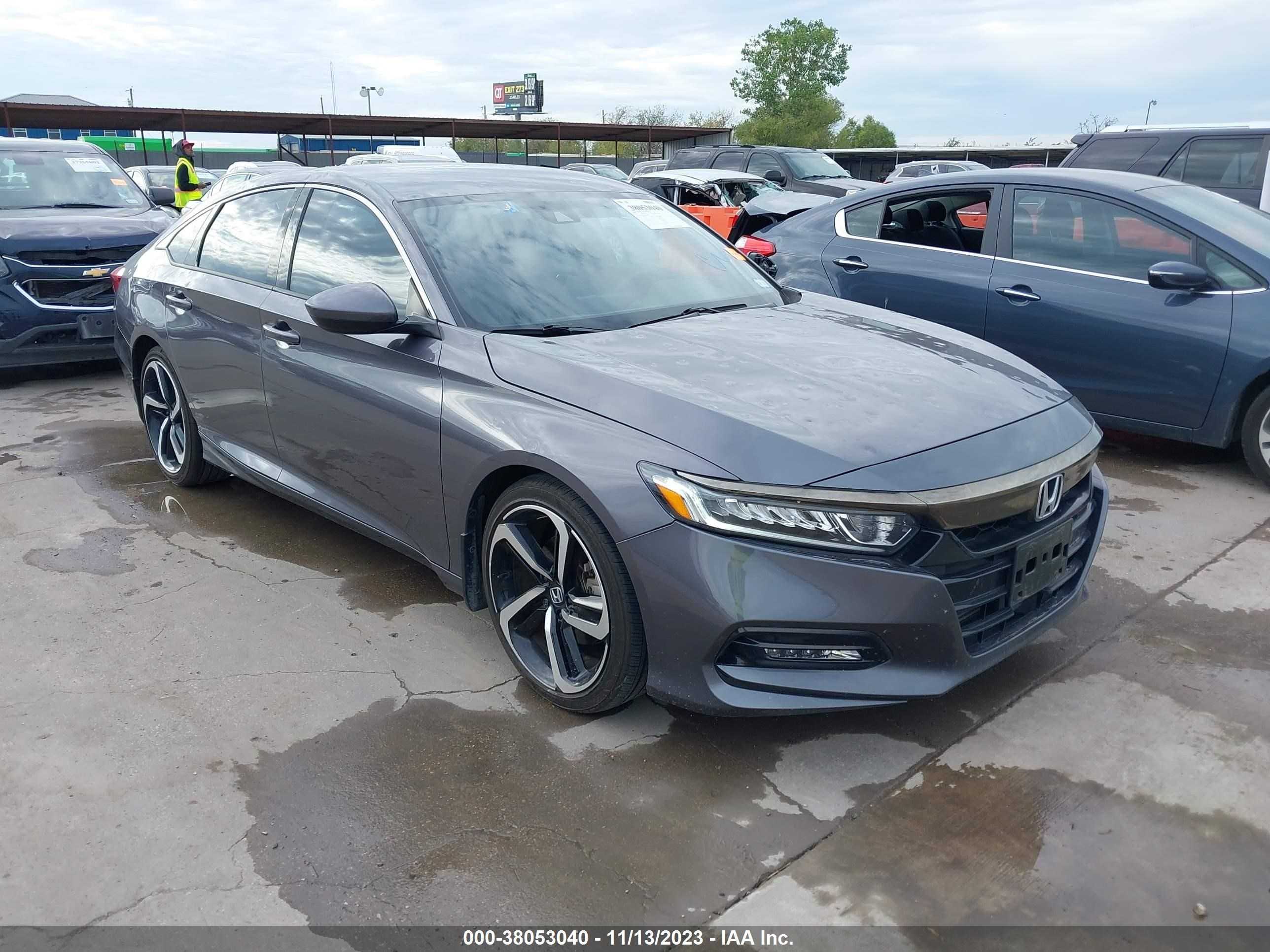 HONDA ACCORD 2018 1hgcv1f39ja234818