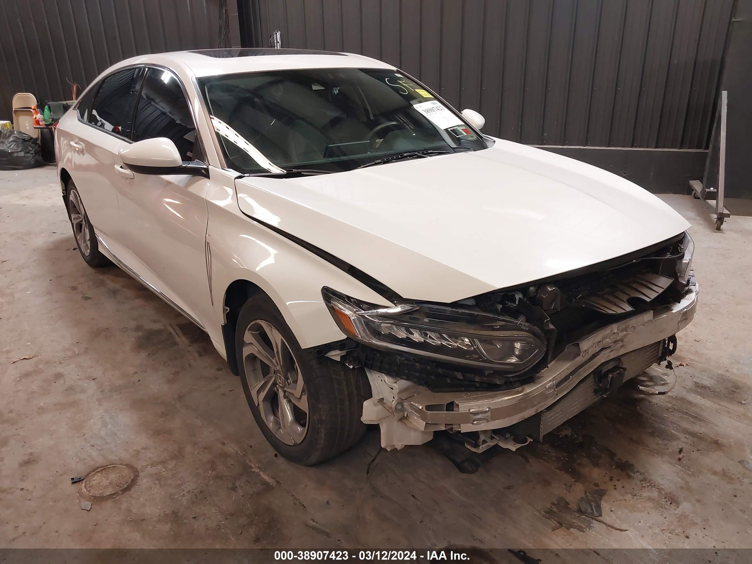 HONDA ACCORD 2018 1hgcv1f45ja257523