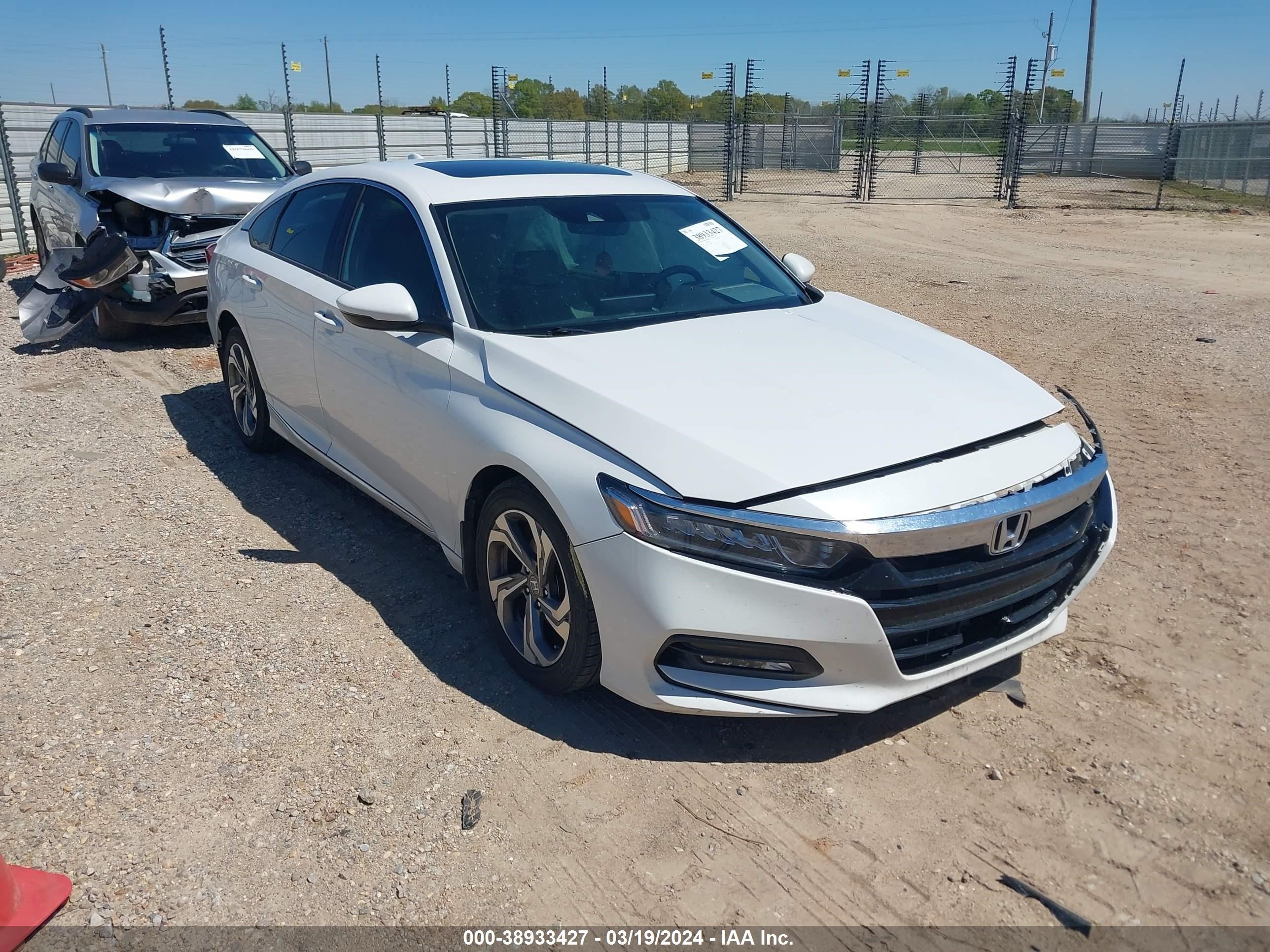 HONDA ACCORD 2018 1hgcv1f58ja202069