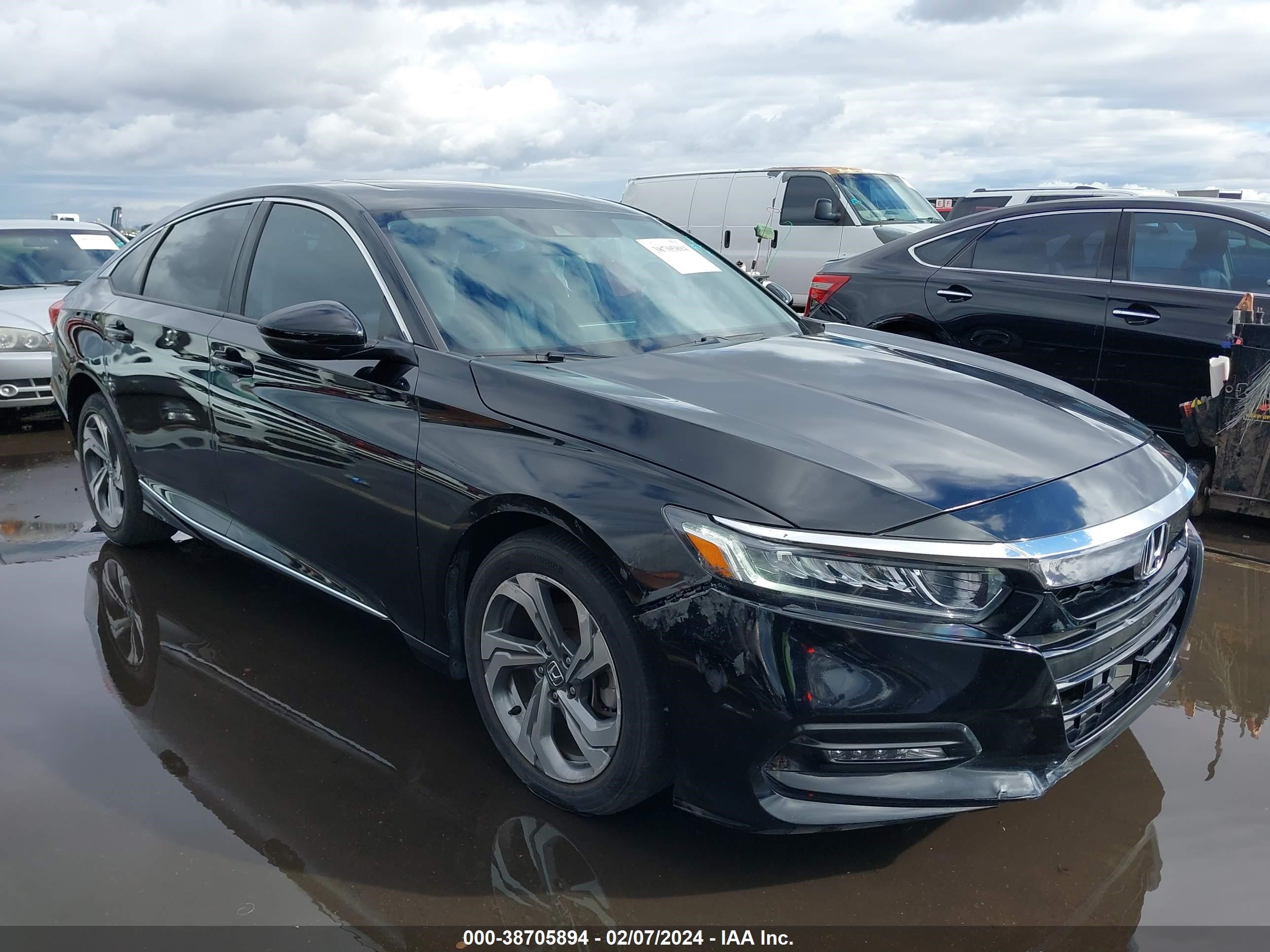 HONDA ACCORD 2018 1hgcv1f59ja089765