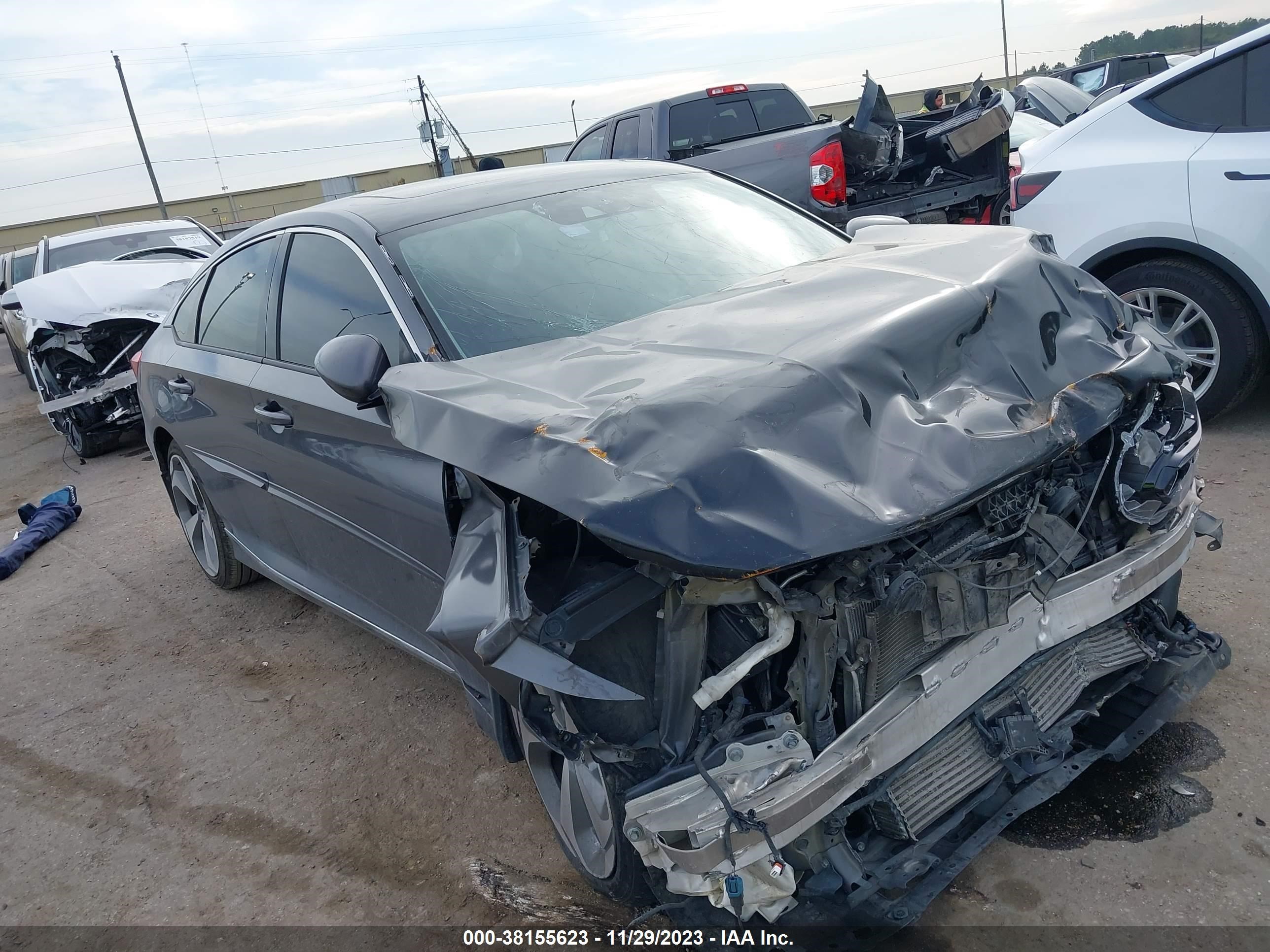 HONDA ACCORD 2018 1hgcv1f59ja090852