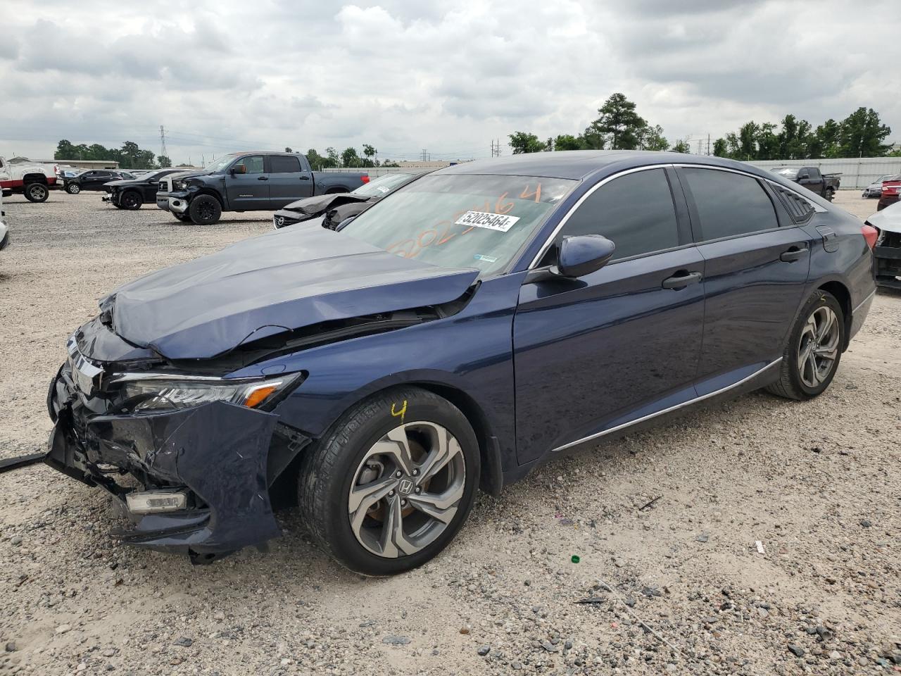 HONDA ACCORD 2018 1hgcv1f62ja227610