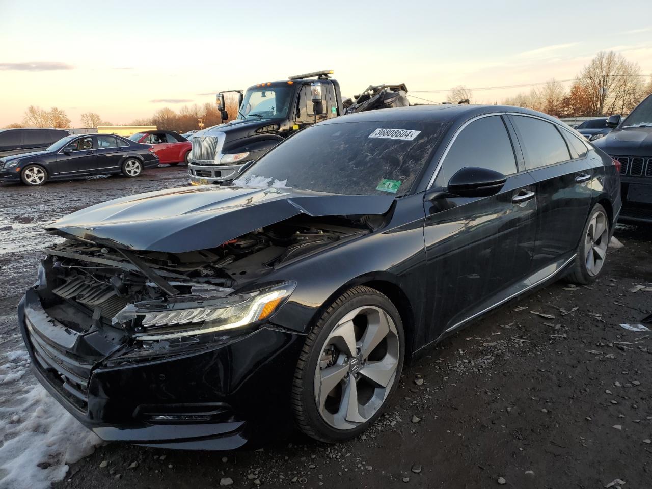 HONDA ACCORD 2018 1hgcv1f90ja120677