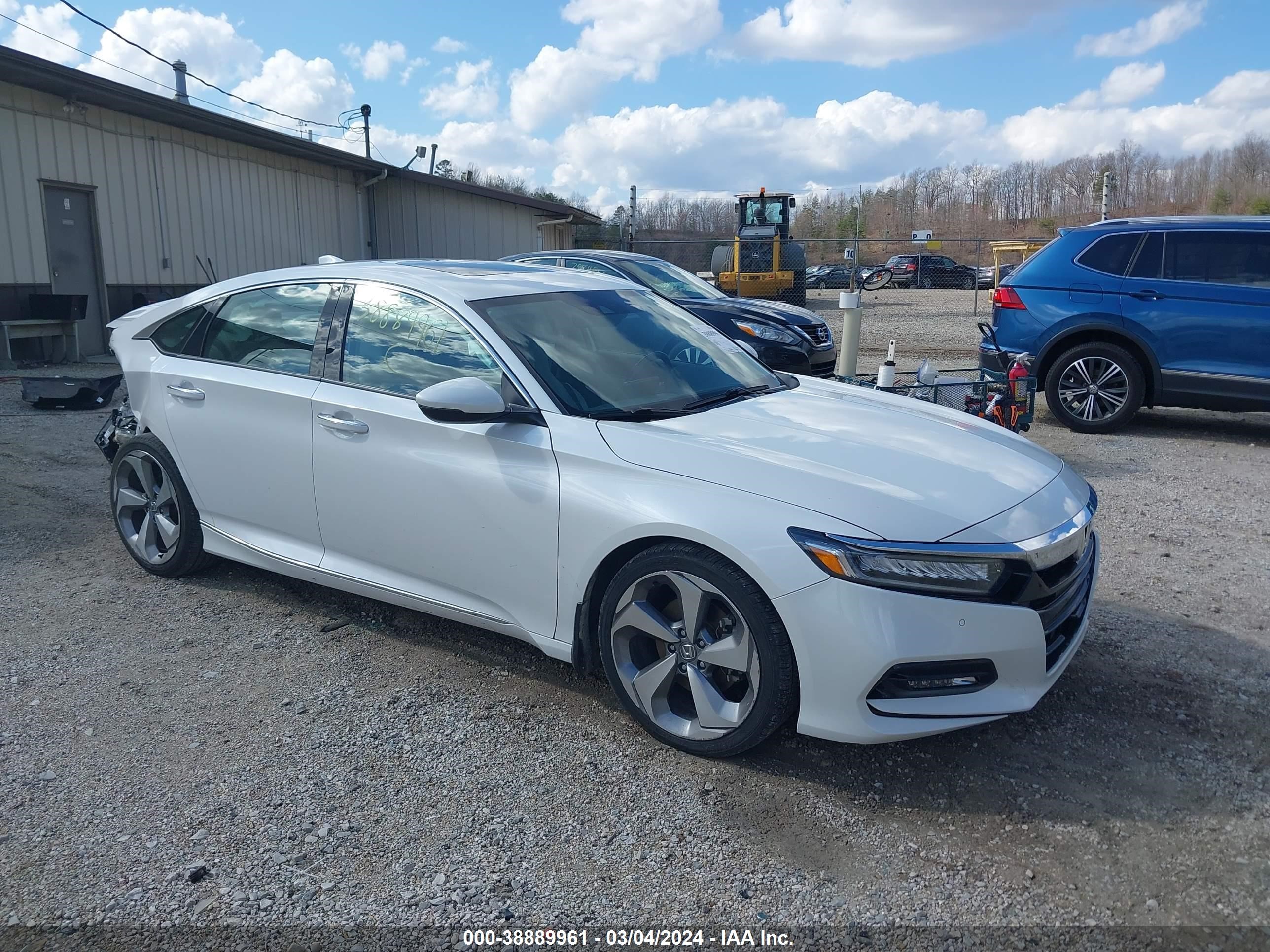 HONDA ACCORD 2018 1hgcv1f96ja005386