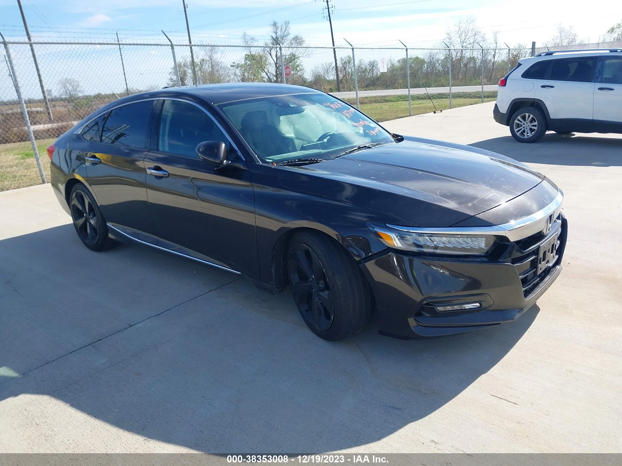 HONDA ACCORD 2018 1hgcv1f96ja110252