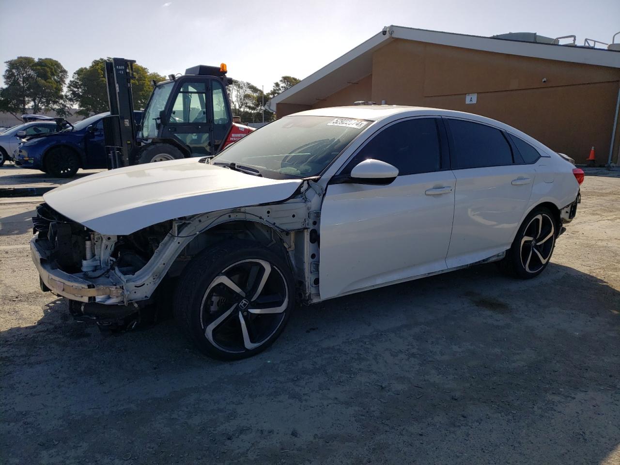 HONDA ACCORD 2018 1hgcv2f30ja009595