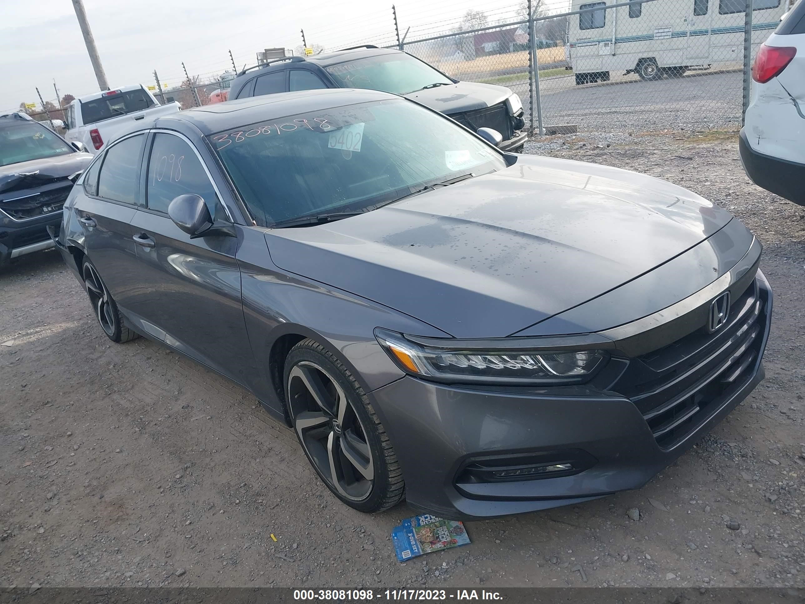 HONDA ACCORD 2018 1hgcv2f30ja031418