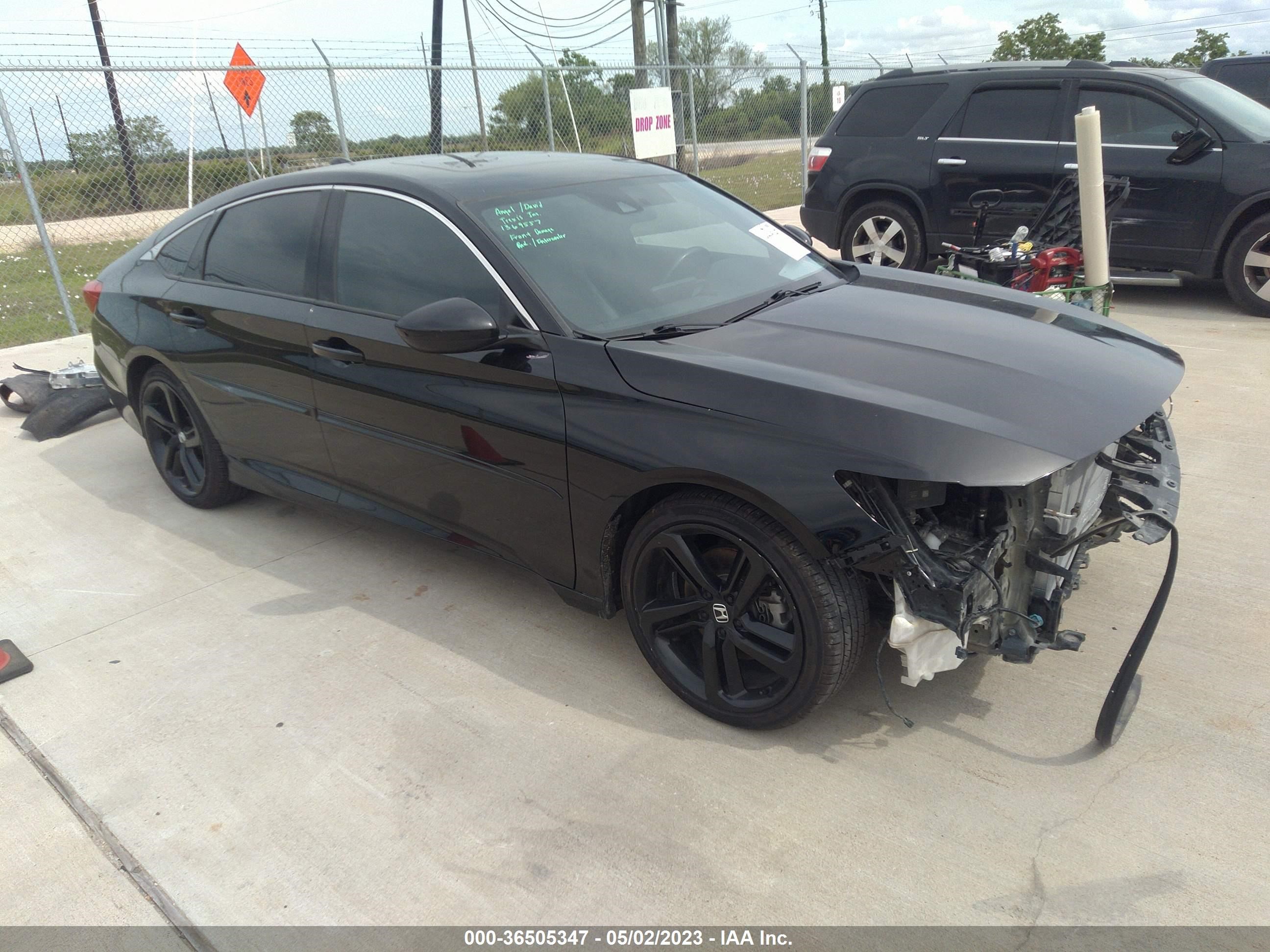 HONDA ACCORD 2018 1hgcv2f33ja051971