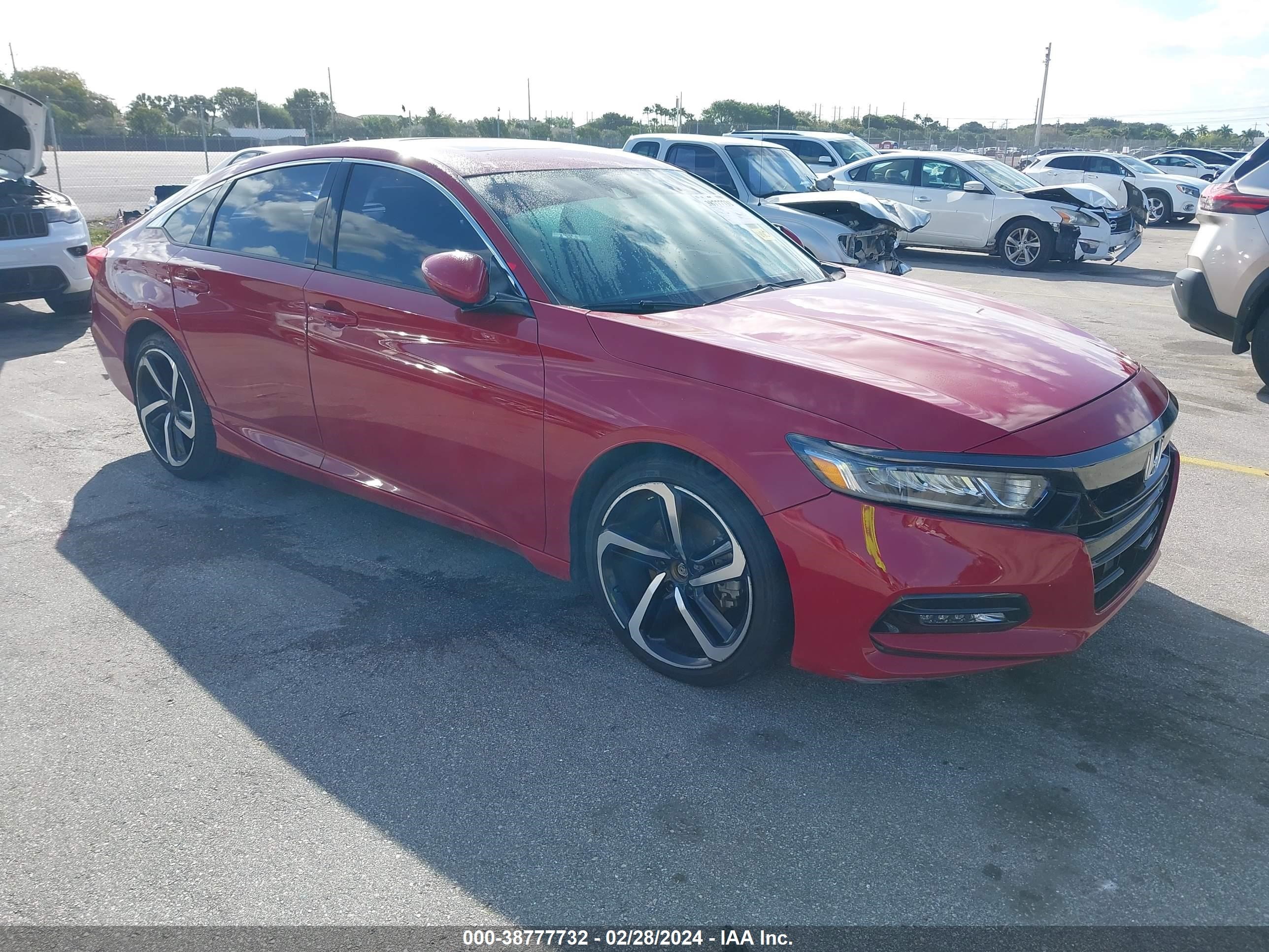 HONDA ACCORD 2018 1hgcv2f37ja019590