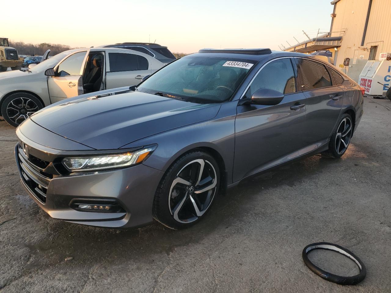 HONDA ACCORD 2018 1hgcv2f37ja022876