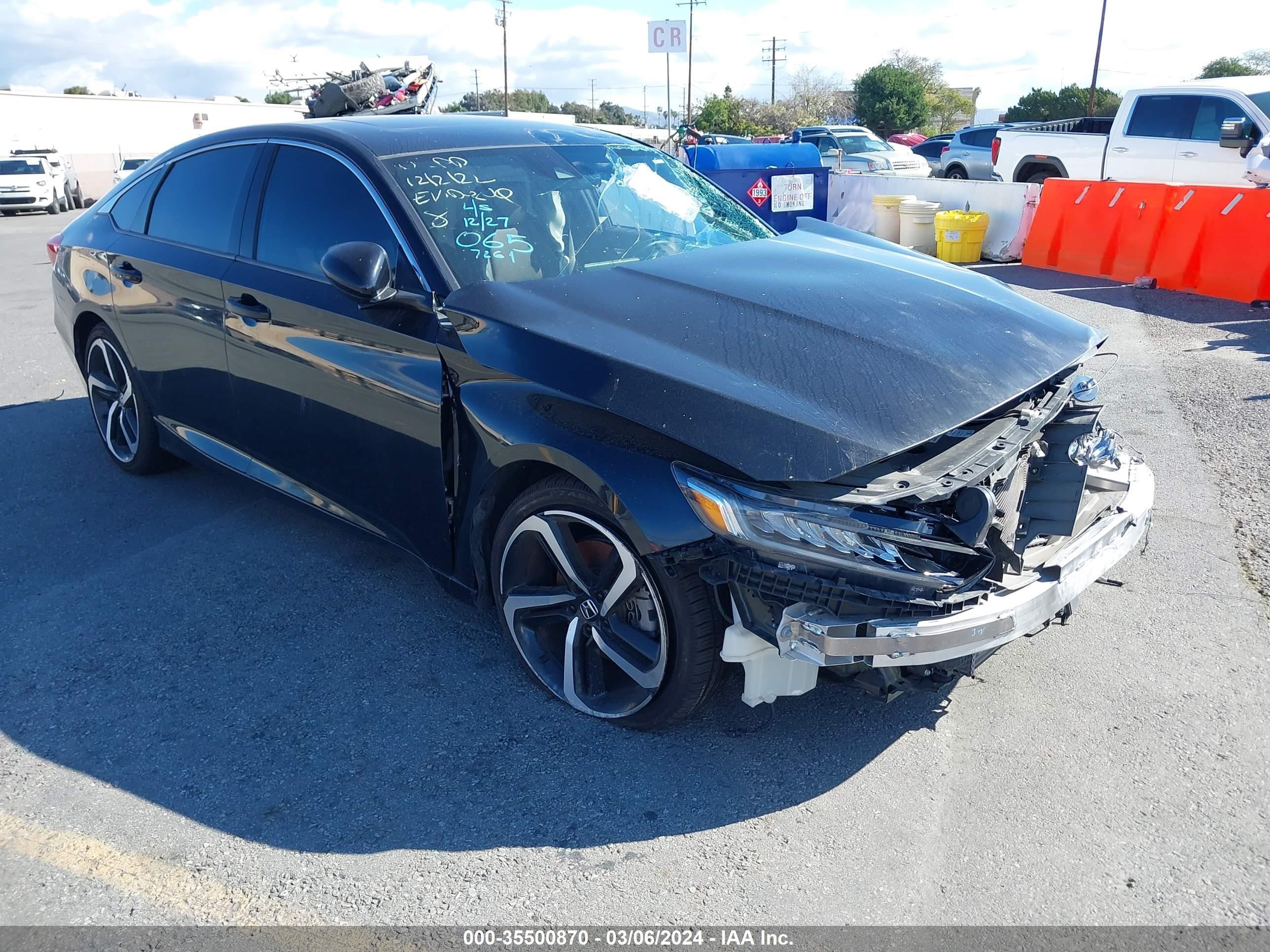 HONDA ACCORD 2018 1hgcv2f37ja047261