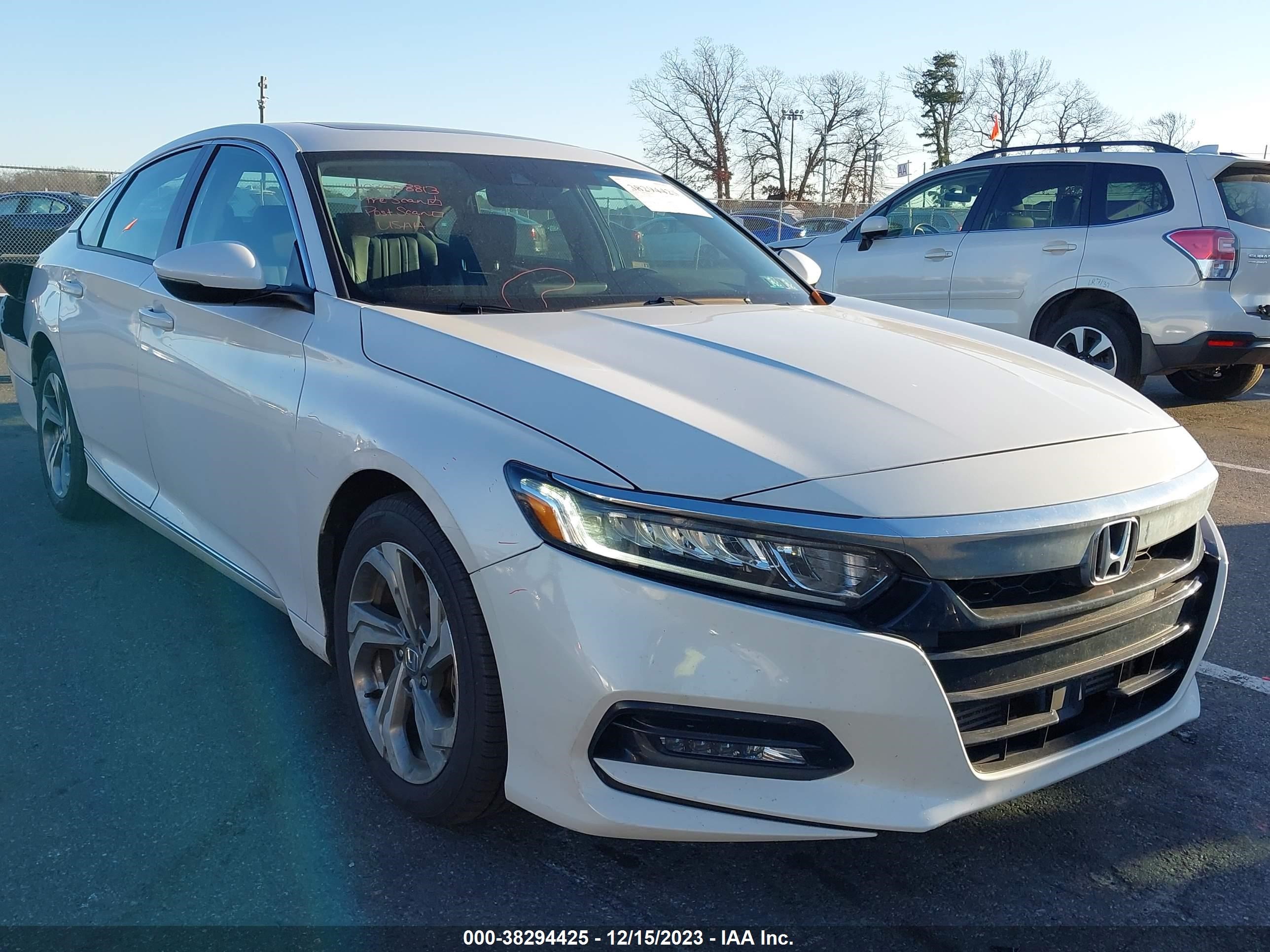 HONDA ACCORD 2018 1hgcv2f57ja019347