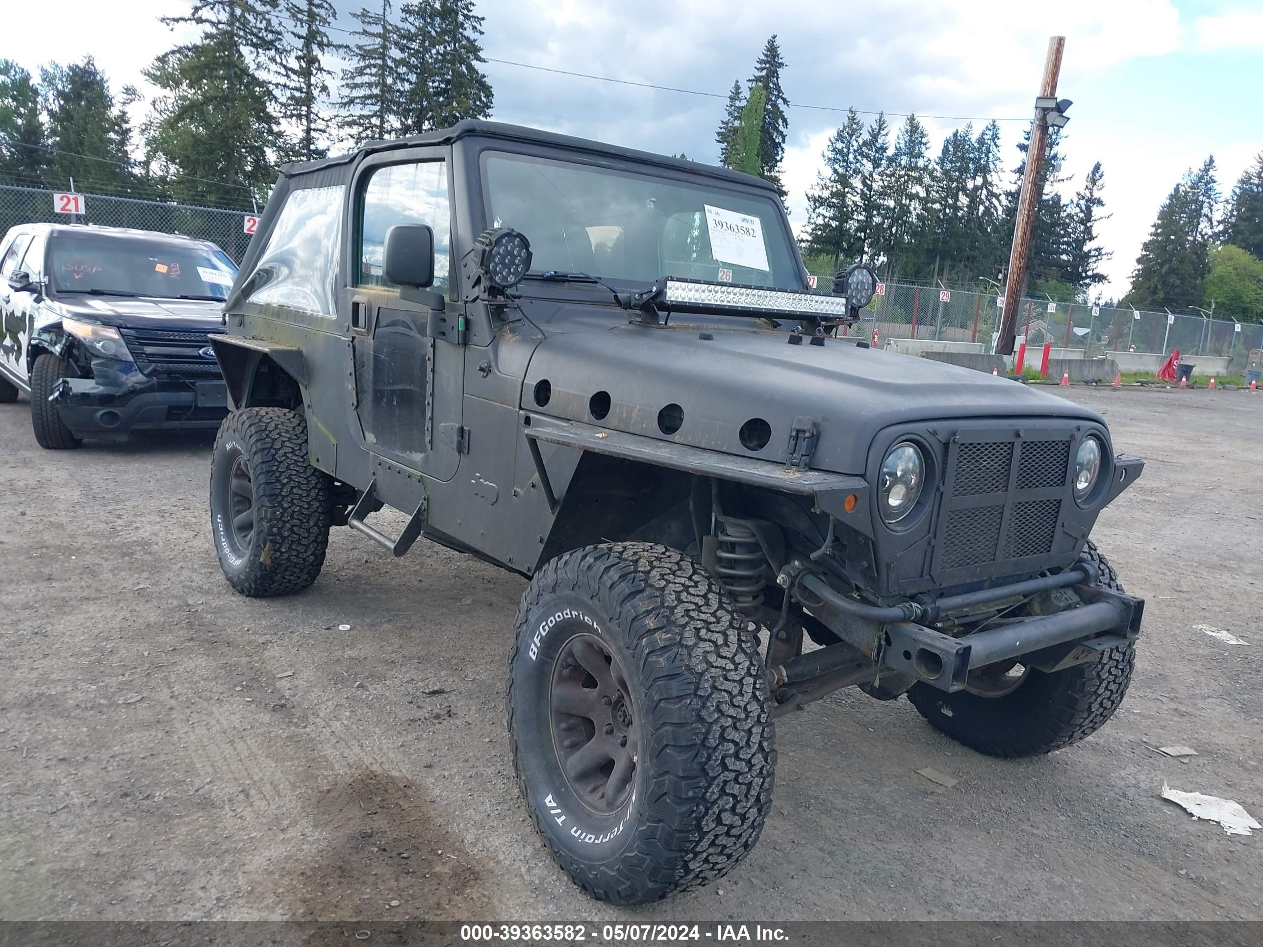 JEEP WRANGLER 2004 1j4fa49s24p782800