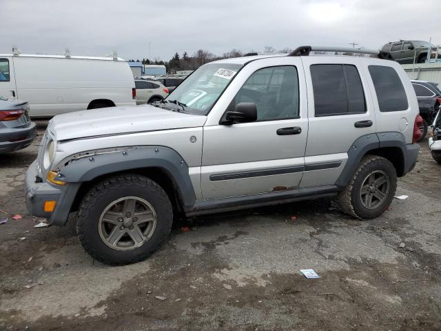 JEEP LIBERTY 2005 1j4gl38k75w632988