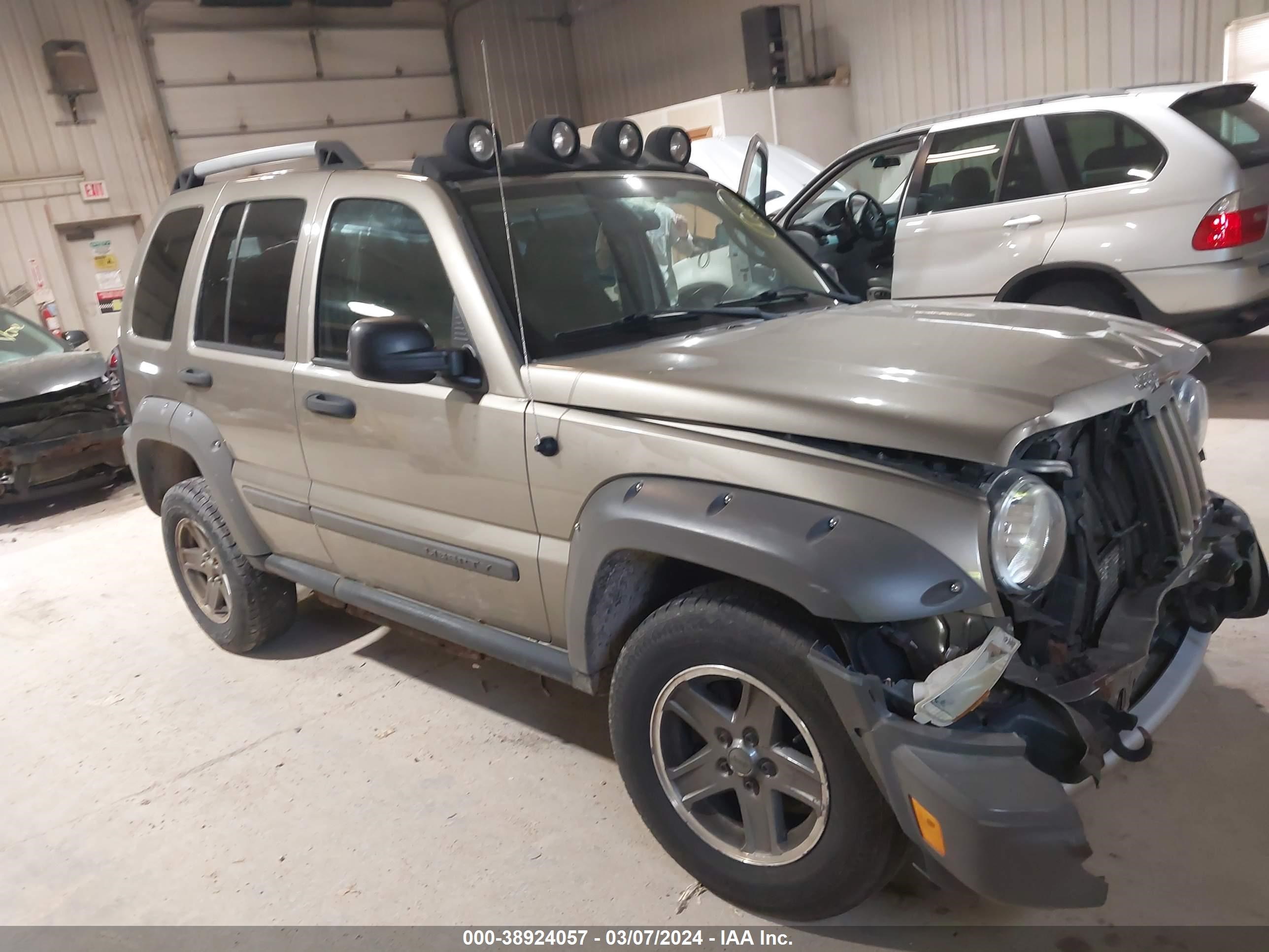 JEEP LIBERTY (NORTH AMERICA) 2005 1j4gl38kx5w704640