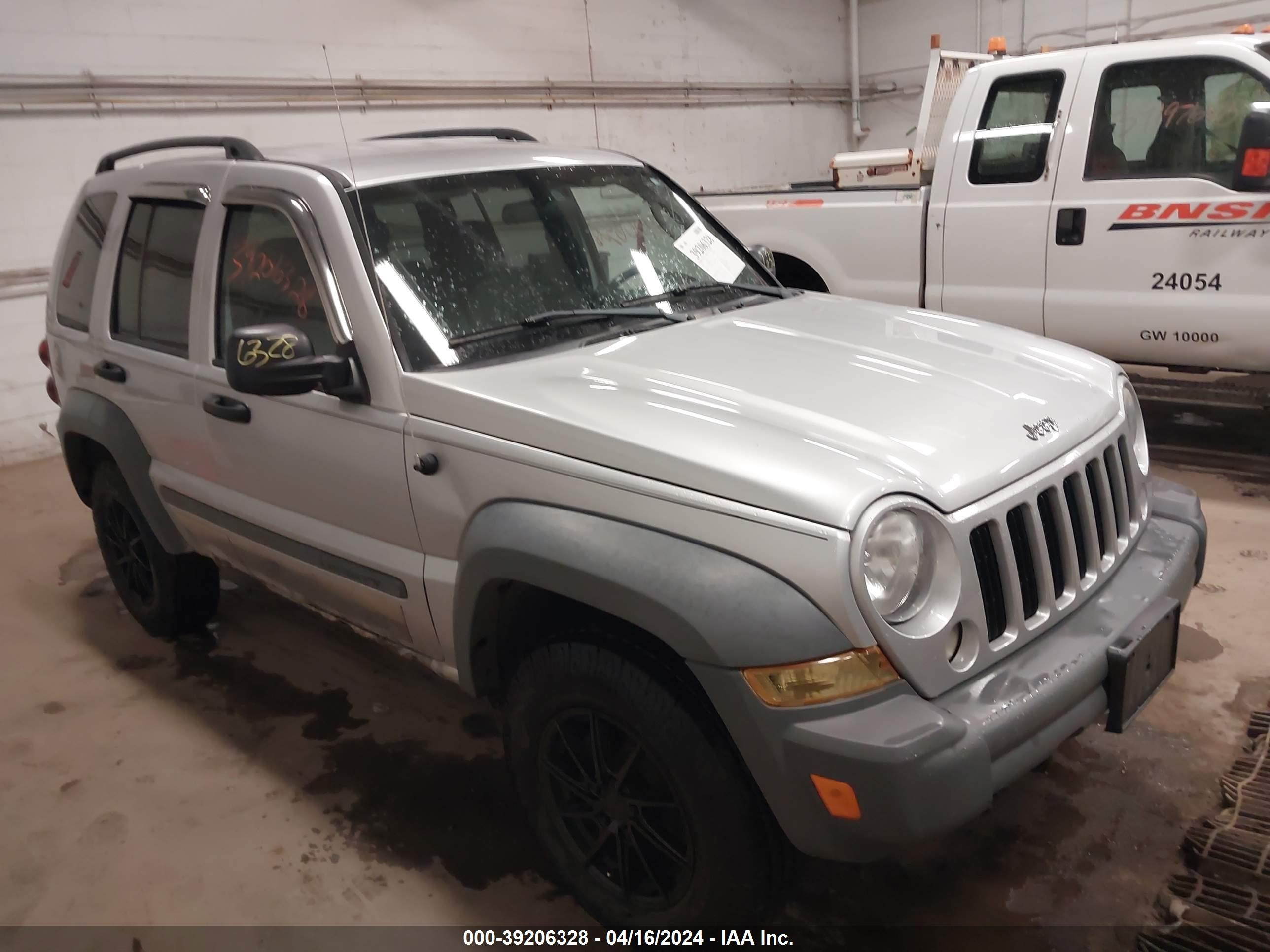 JEEP LIBERTY (NORTH AMERICA) 2005 1j4gl48k05w601023