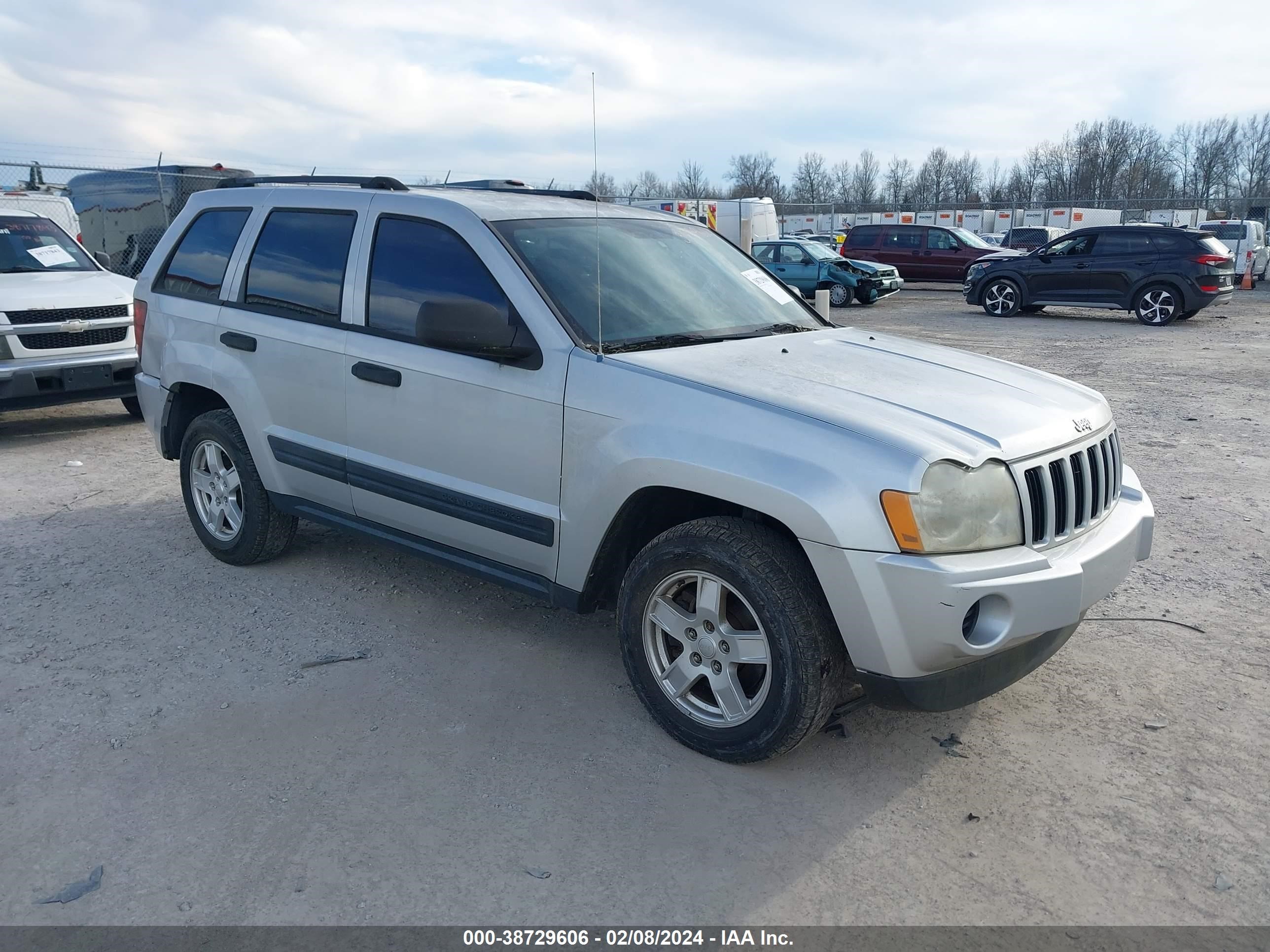 JEEP GRAND CHEROKEE 2005 1j4gr48k35c707370