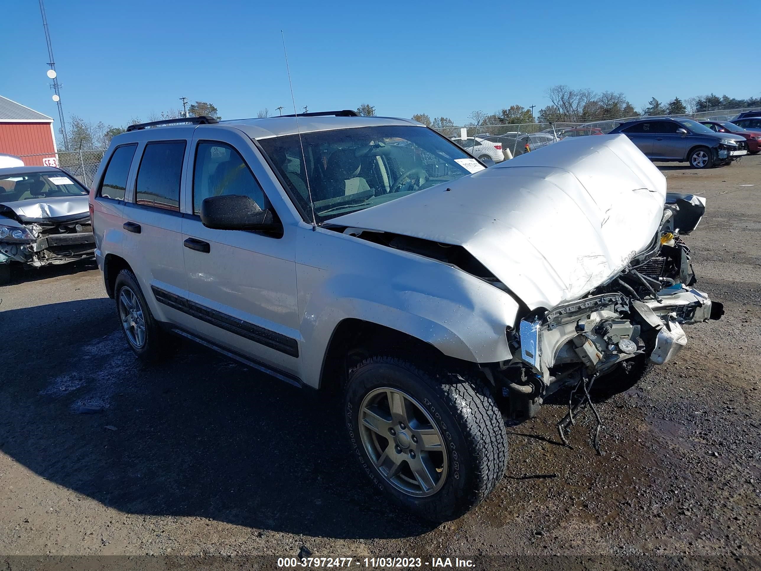 JEEP GRAND CHEROKEE 2005 1j4gr48k35c713752