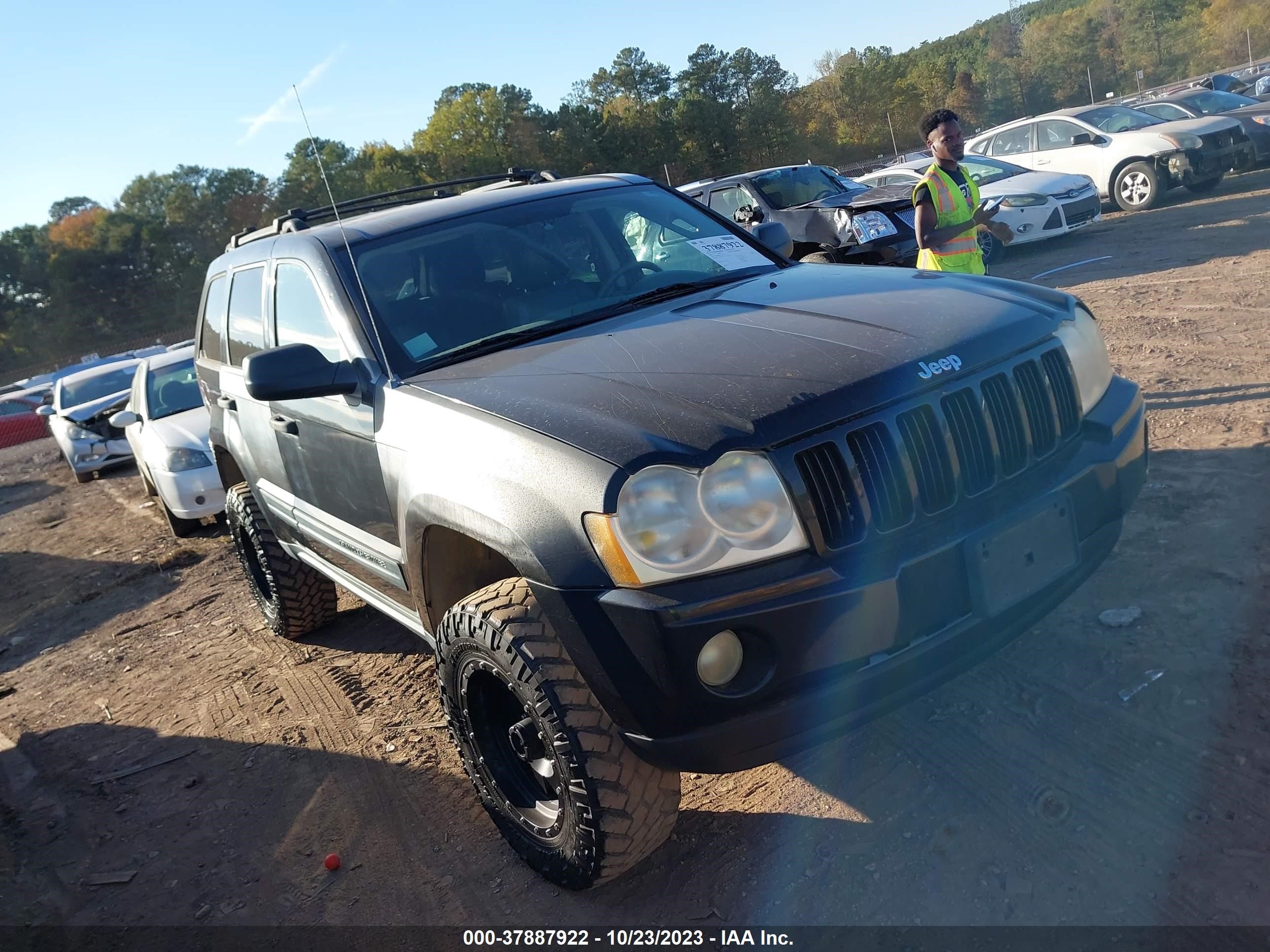 JEEP GRAND CHEROKEE 2005 1j4gr48k45c558855