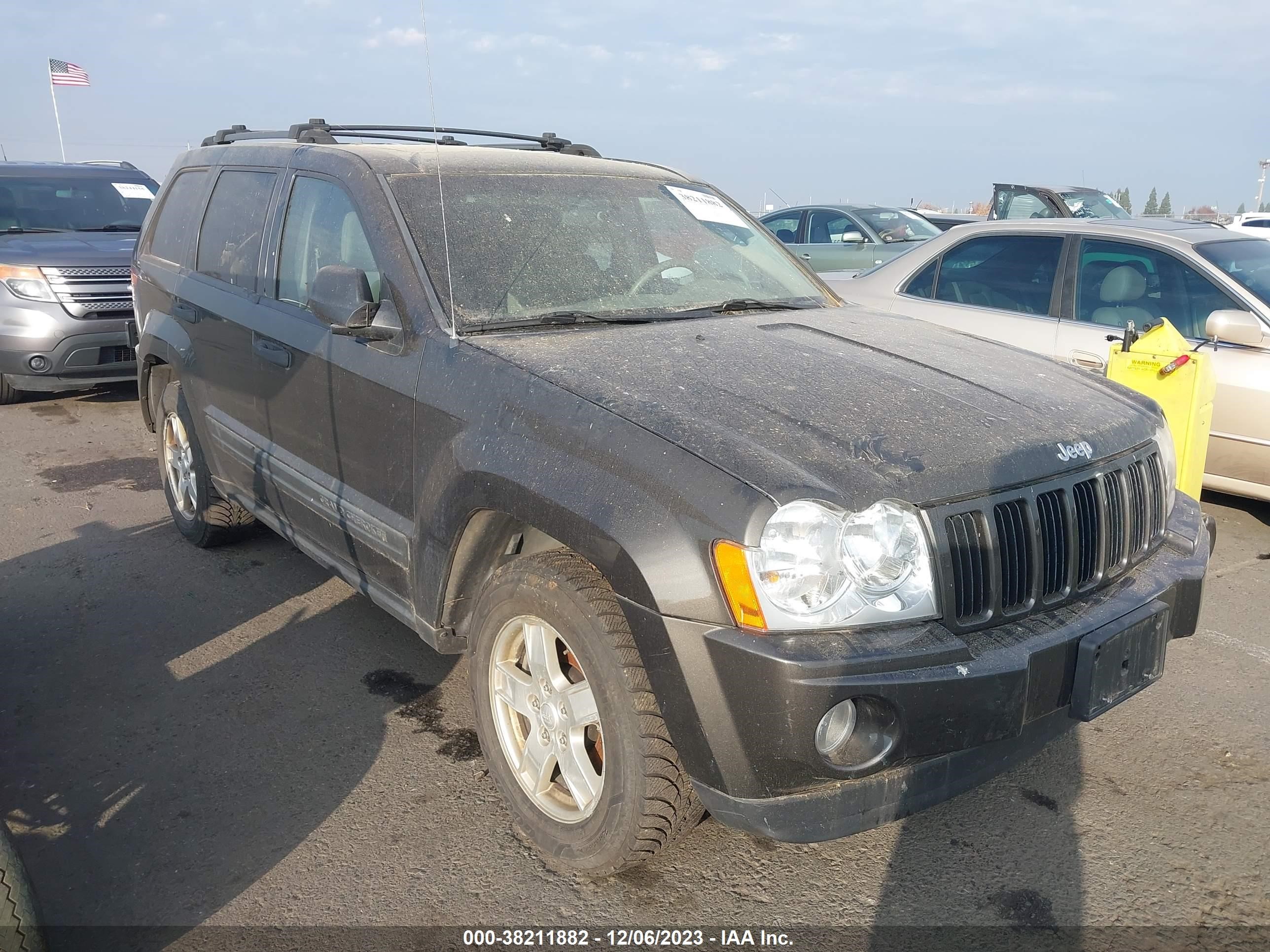 JEEP GRAND CHEROKEE 2005 1j4gr48k95c508629