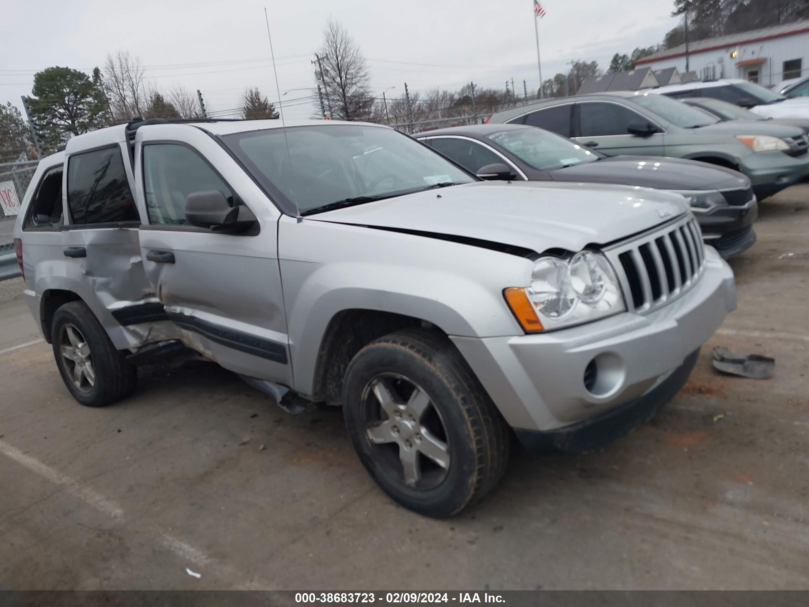 JEEP GRAND CHEROKEE 2005 1j4gr48k95c702285