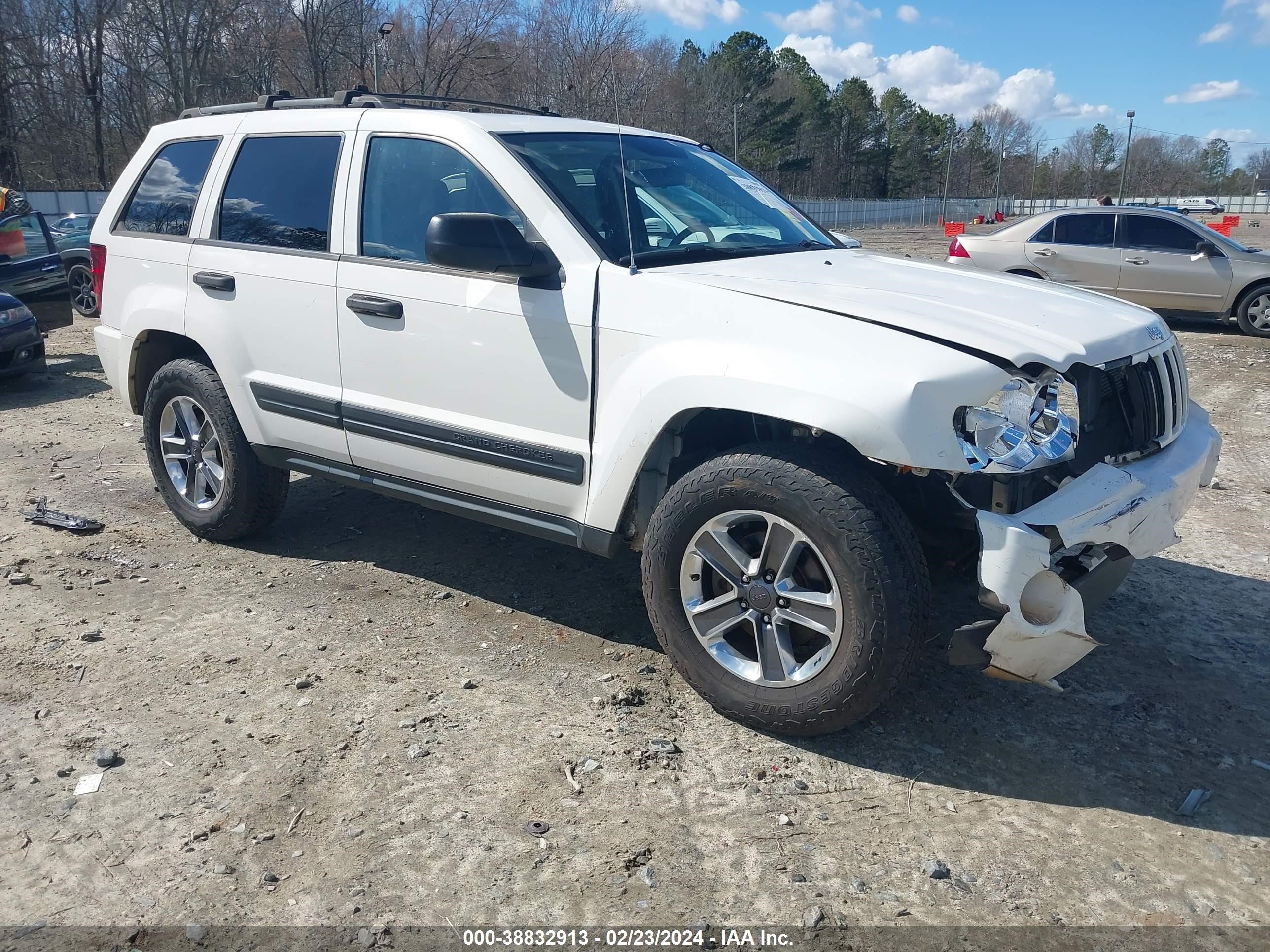 JEEP GRAND CHEROKEE 2005 1j4gs48k35c683656