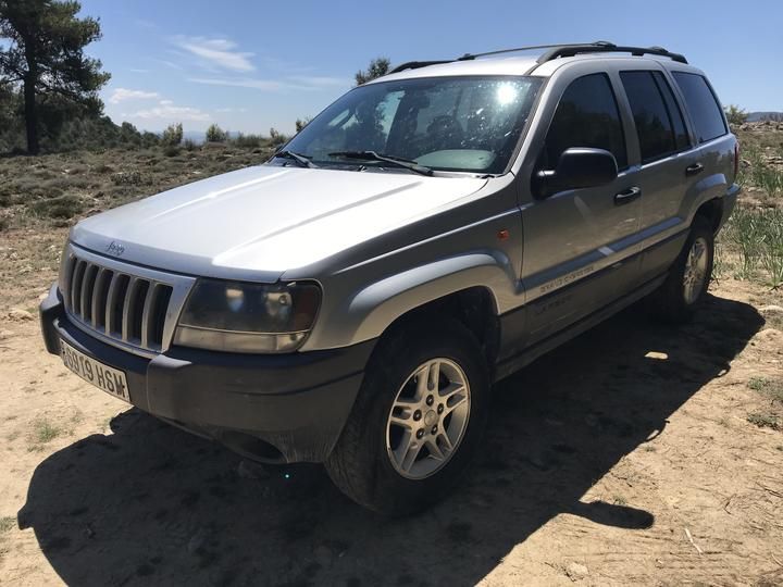 JEEP GRAND CHEROKEE 2004 1j4gx48s14c124042