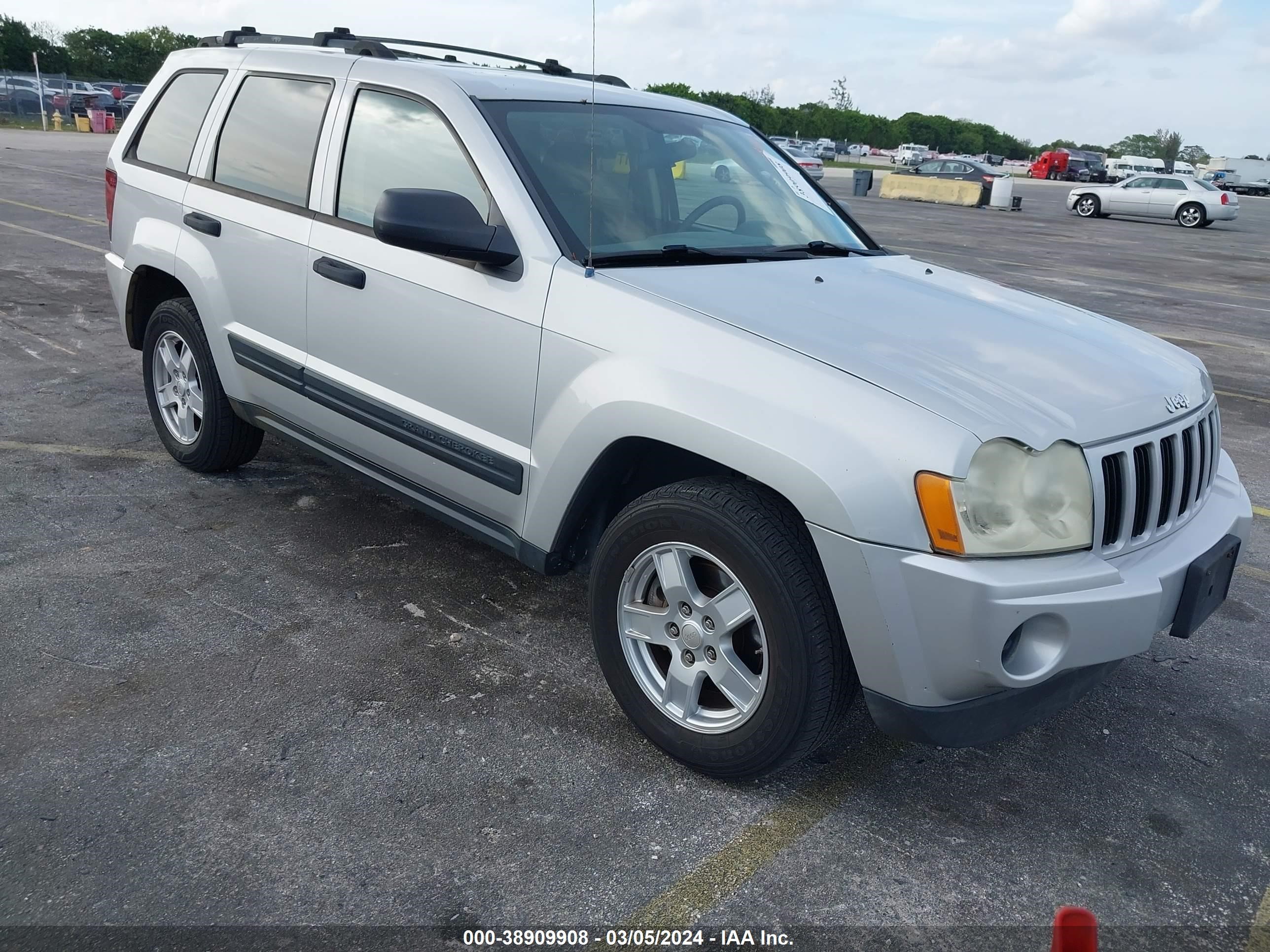 JEEP GRAND CHEROKEE 2006 1j4hs48n76c225182