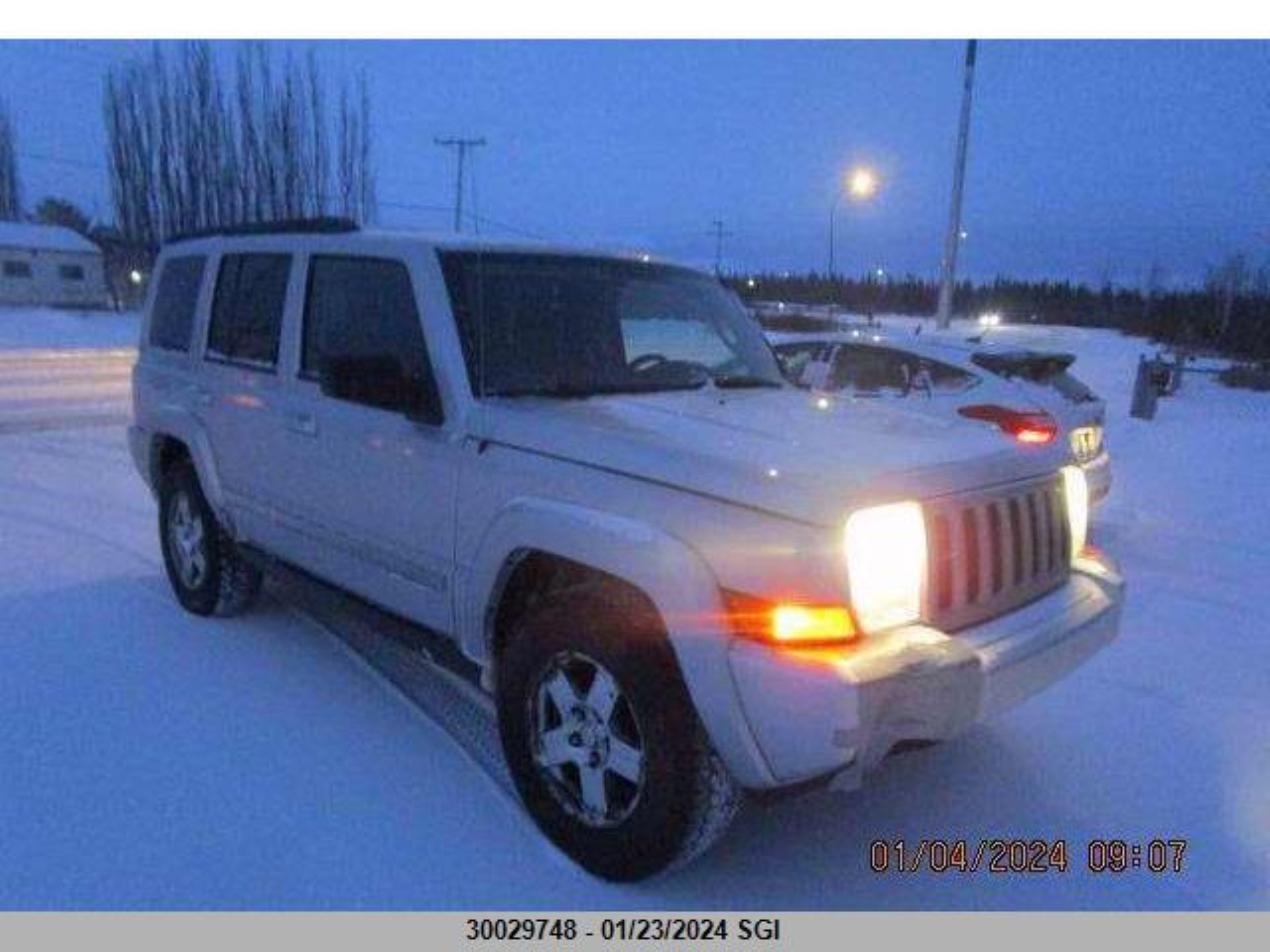 JEEP COMMANDER 2010 1j4rg4gk2ac158240