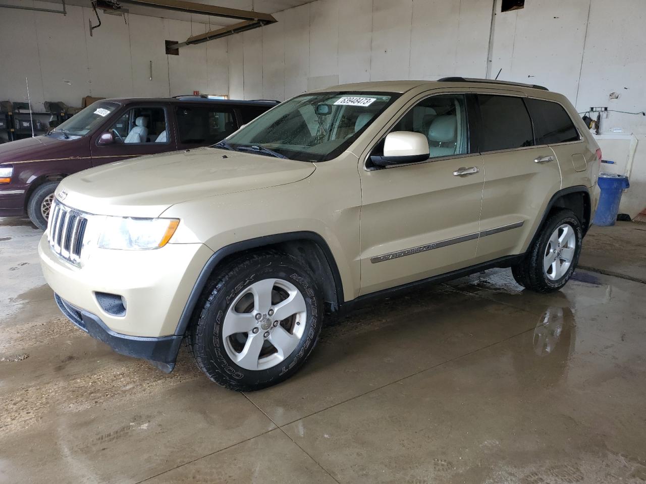 JEEP GRAND CHEROKEE 2011 1j4rr4gt7bc558119