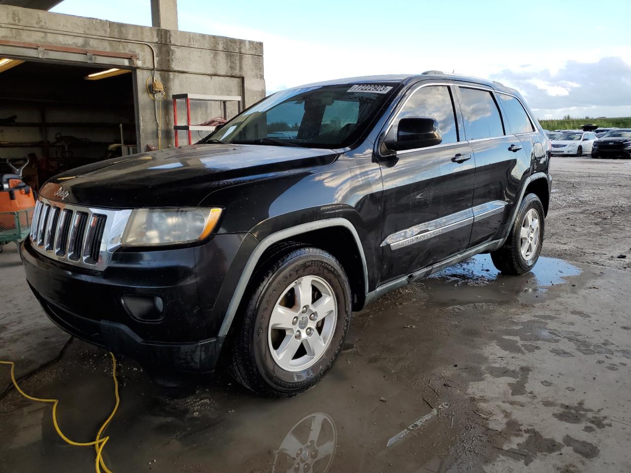 JEEP GRAND CHEROKEE 2011 1j4rs4gg4bc583244