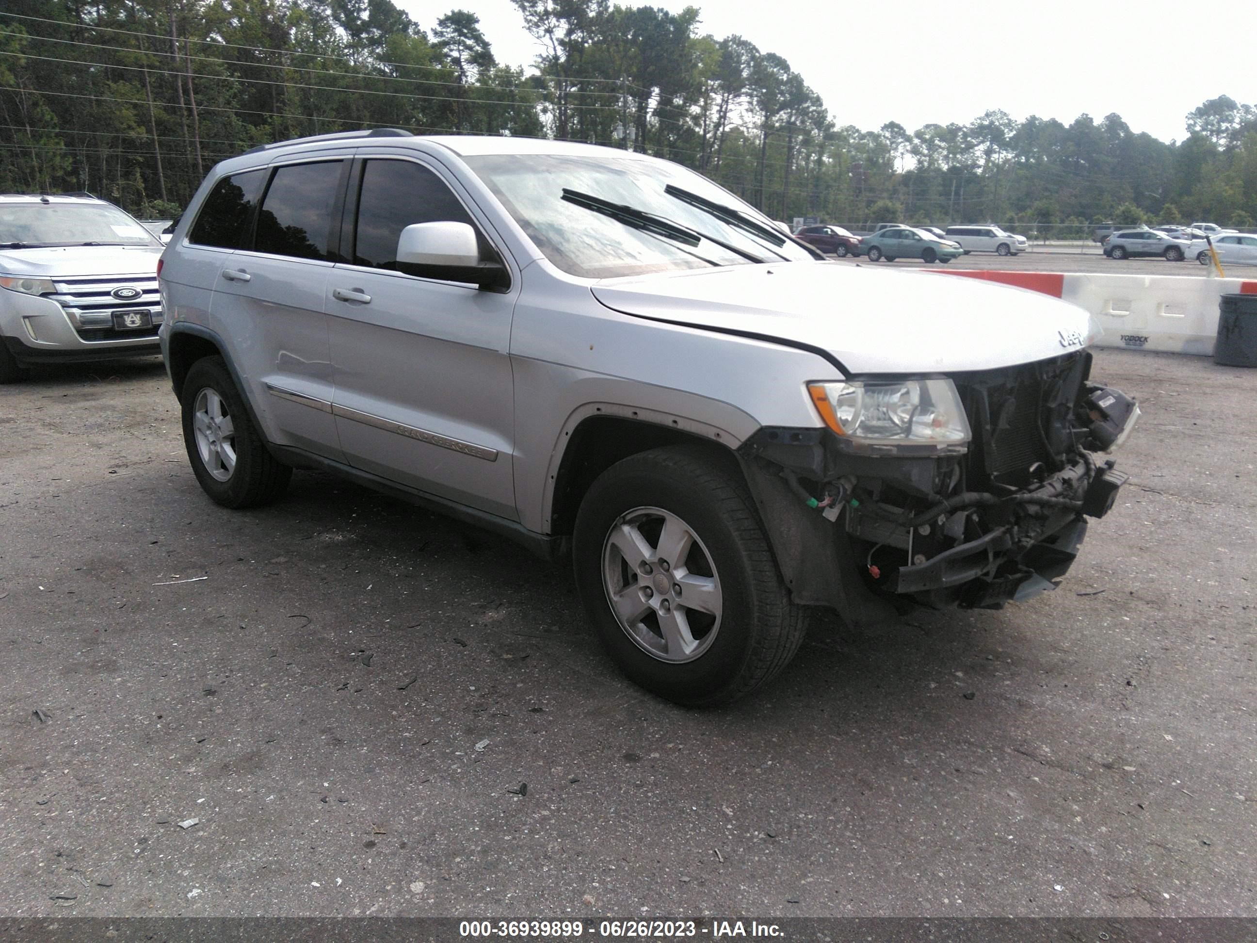 JEEP GRAND CHEROKEE 2011 1j4rs4gg7bc549024