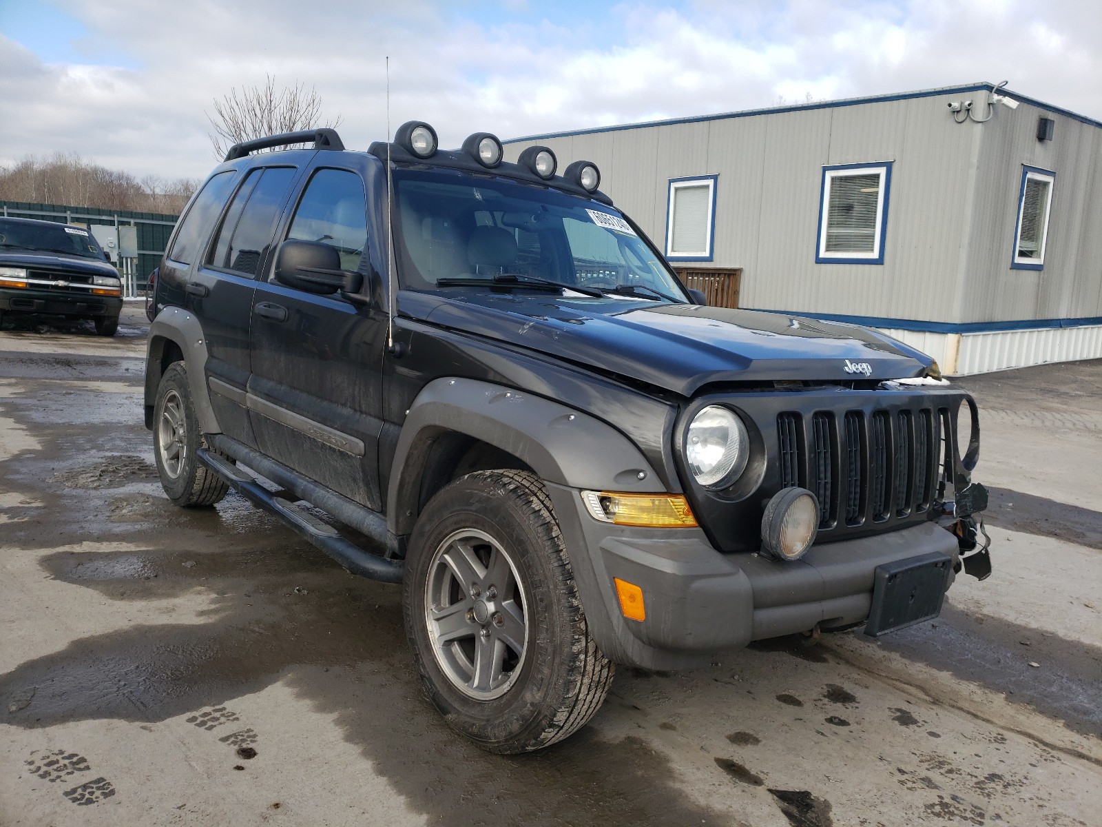 JEEP LIBERTY RE 2005 1j8gl38k35w606810