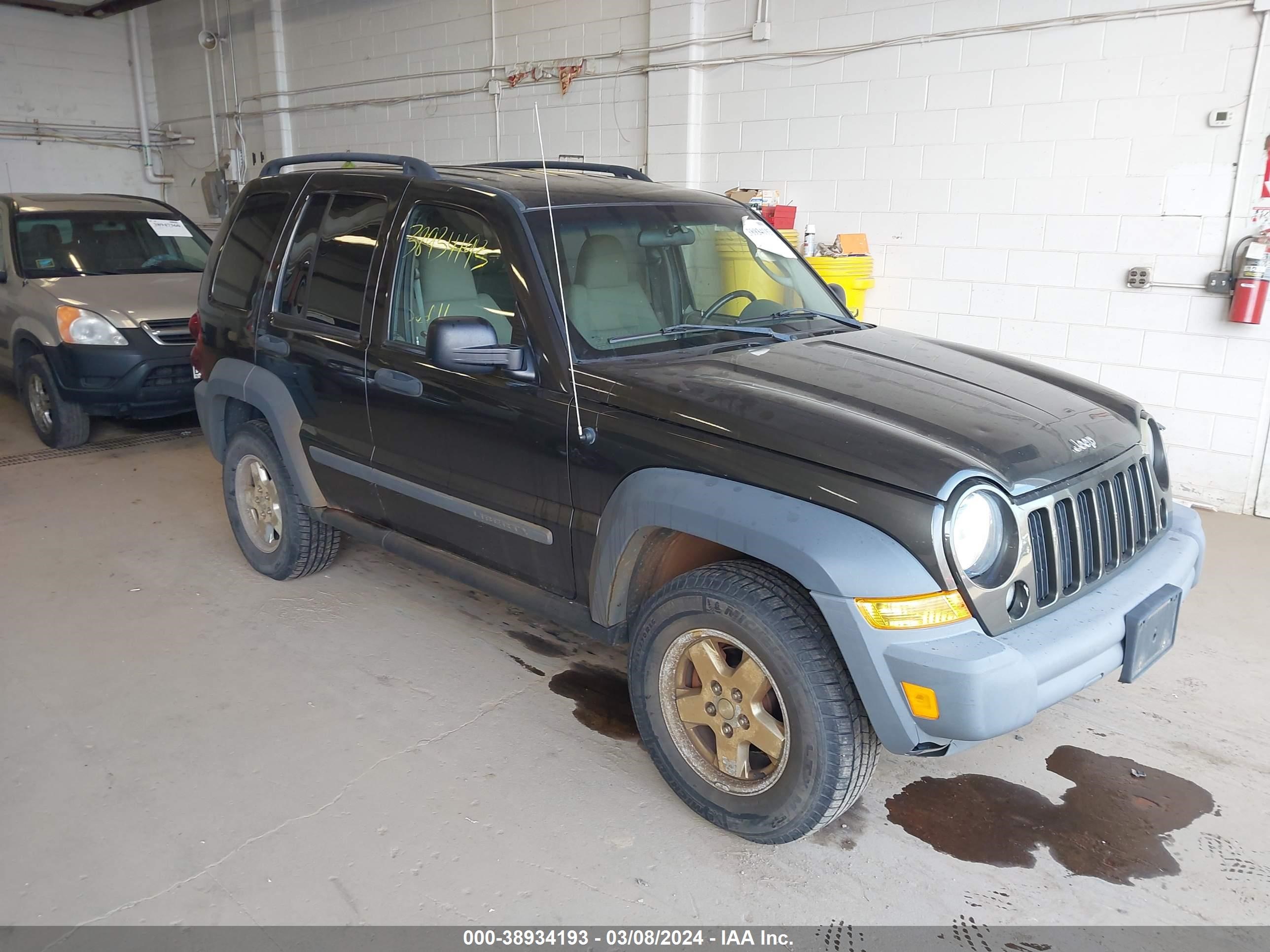 JEEP LIBERTY (NORTH AMERICA) 2005 1j8gl48535w718636