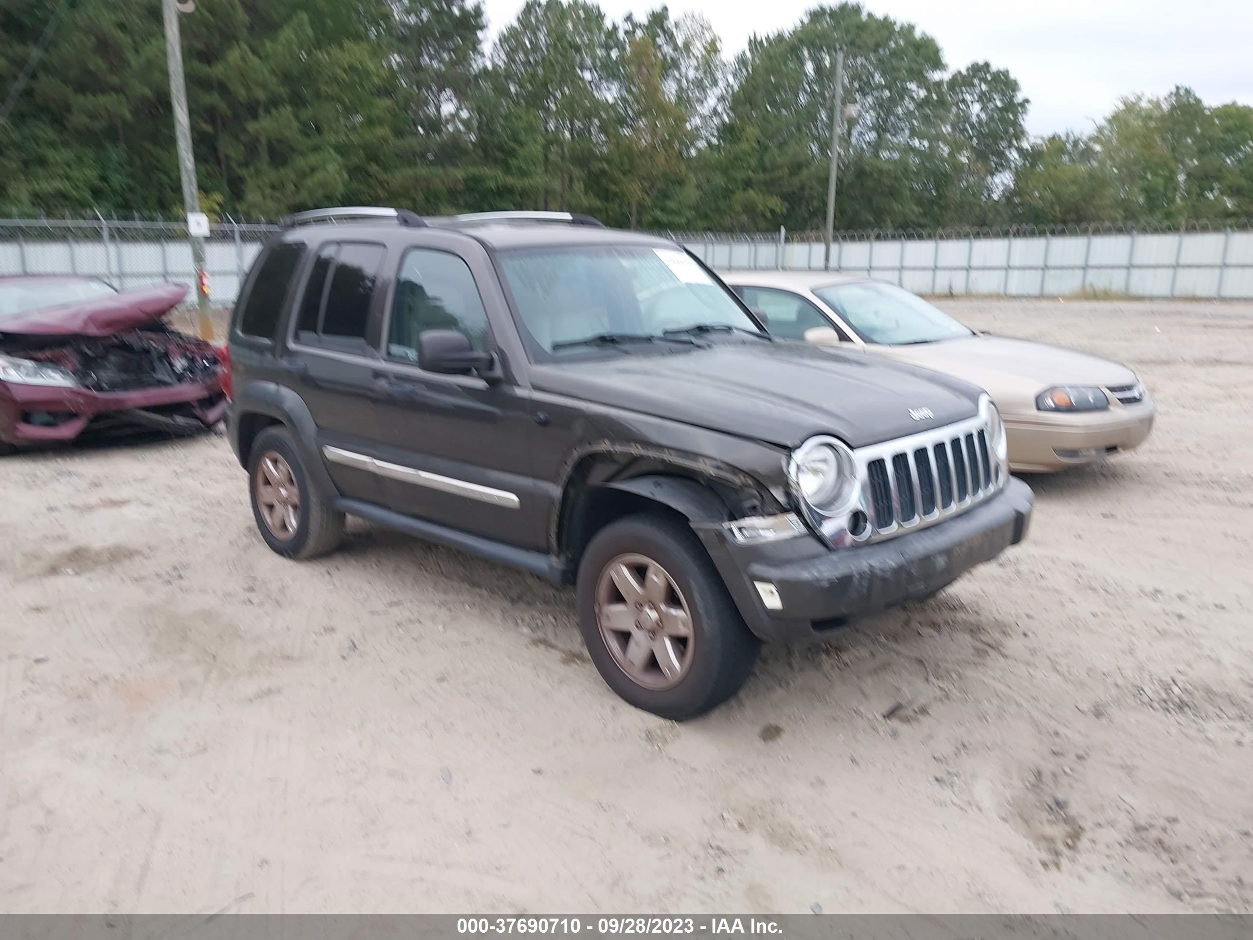 JEEP LIBERTY (NORTH AMERICA) 2005 1j8gl58k55w708931