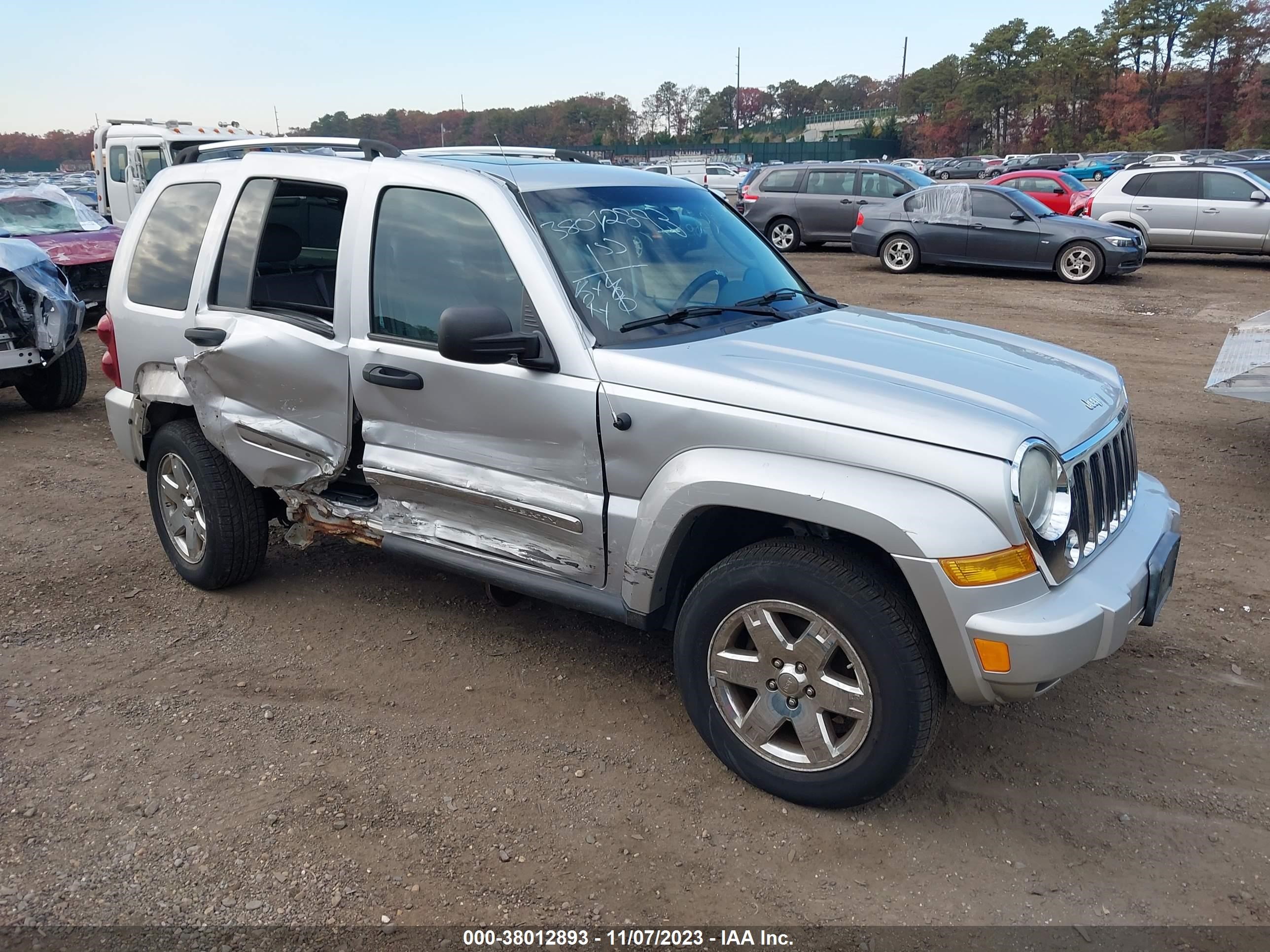 JEEP LIBERTY (NORTH AMERICA) 2007 1j8gl58k67w575423