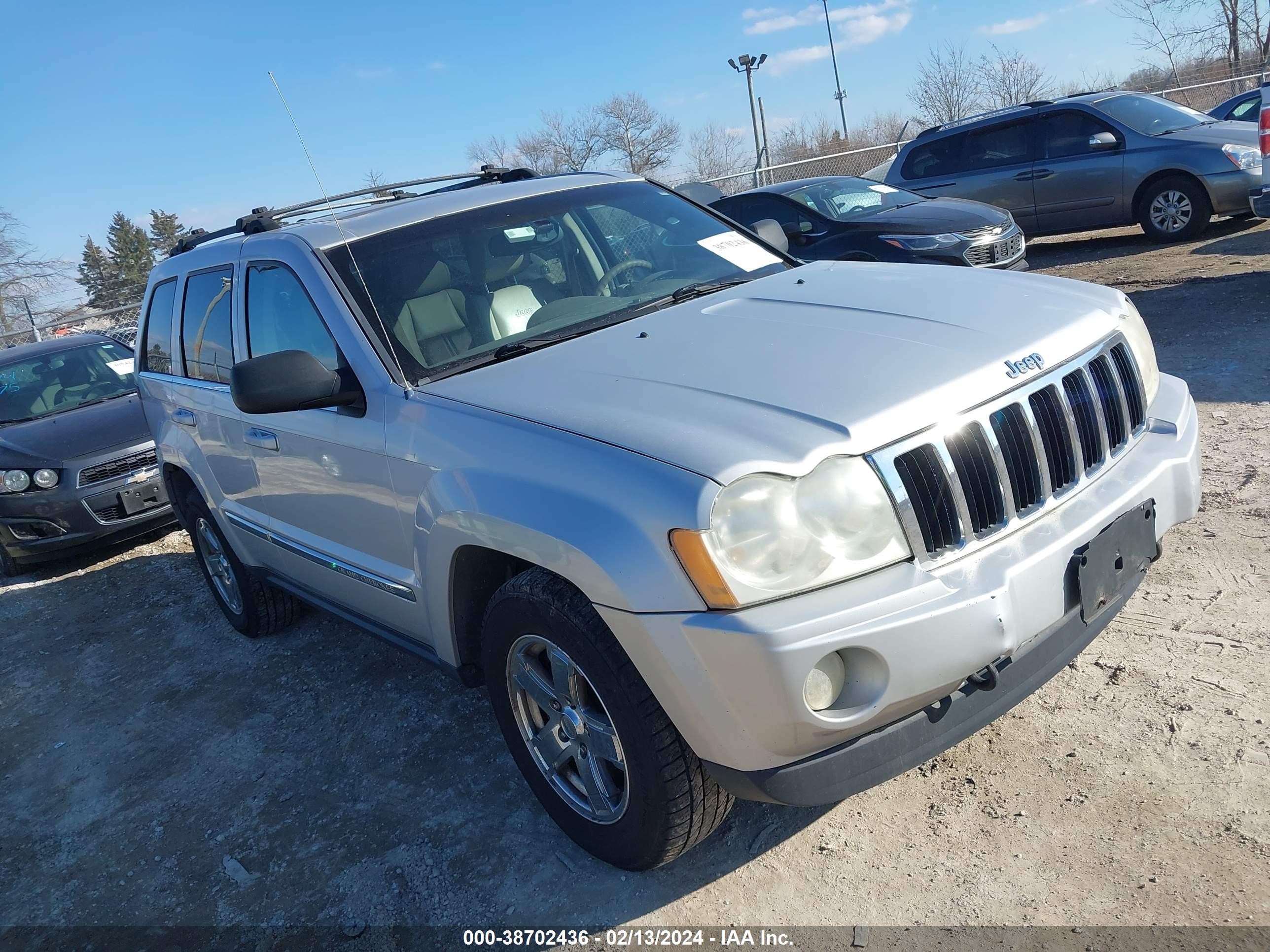 JEEP GRAND CHEROKEE 2005 1j8hr58255c527428