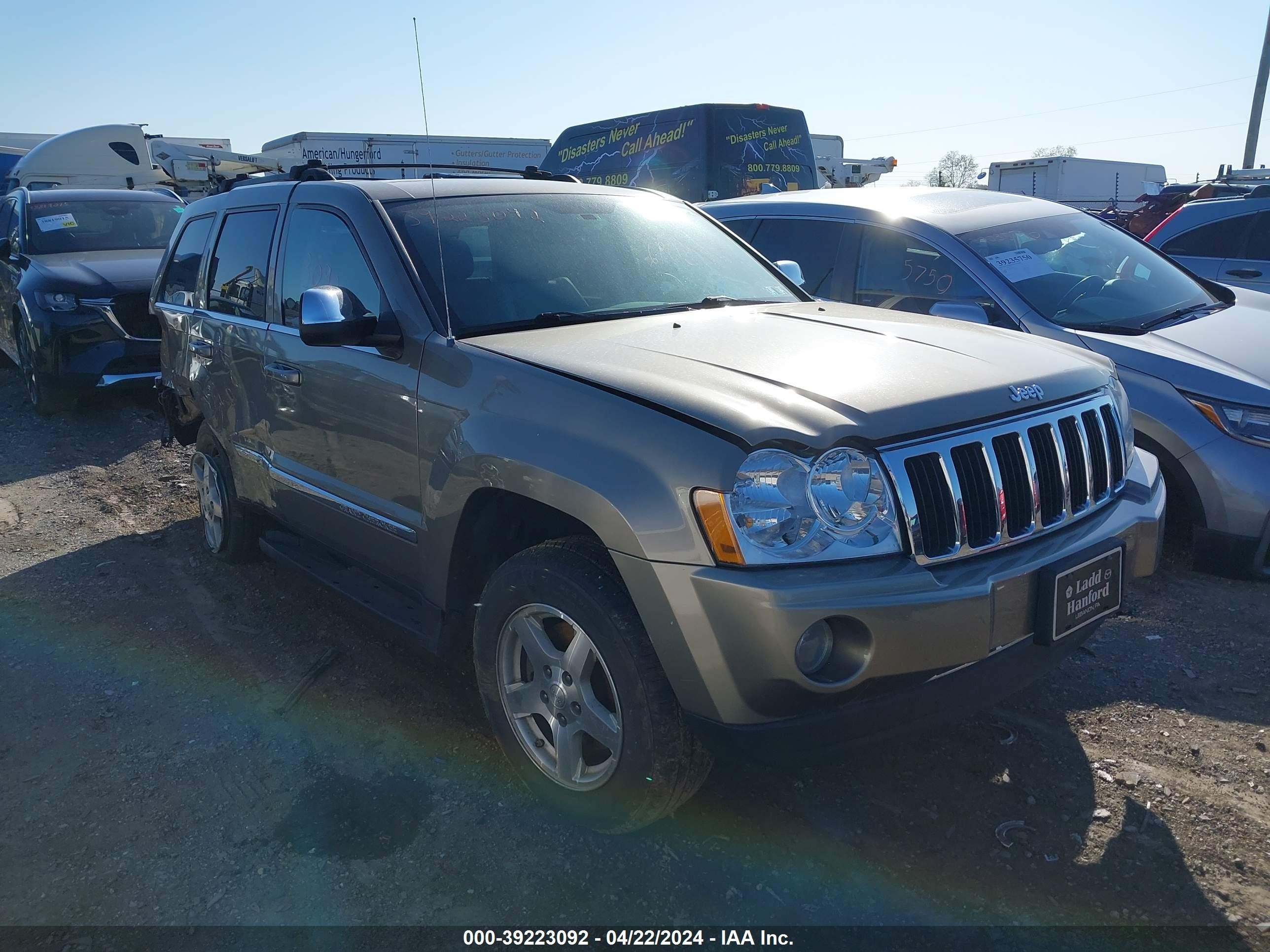 JEEP GRAND CHEROKEE 2005 1j8hr58n25c603875