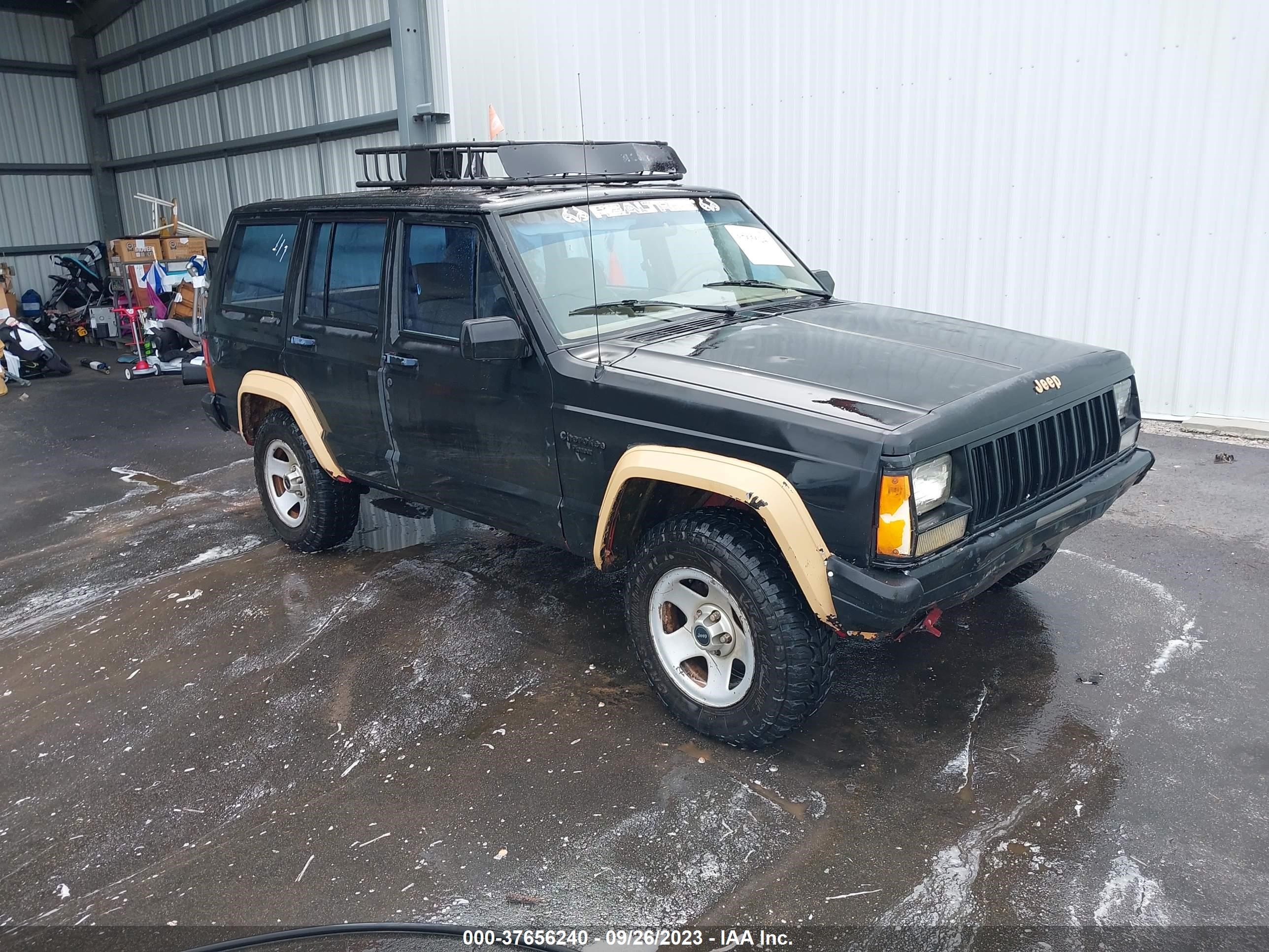 JEEP CHEROKEE 1988 1jcmr7821jt117039