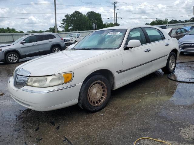 LINCOLN TOWNCAR 1998 1lnfm81w0wy655829