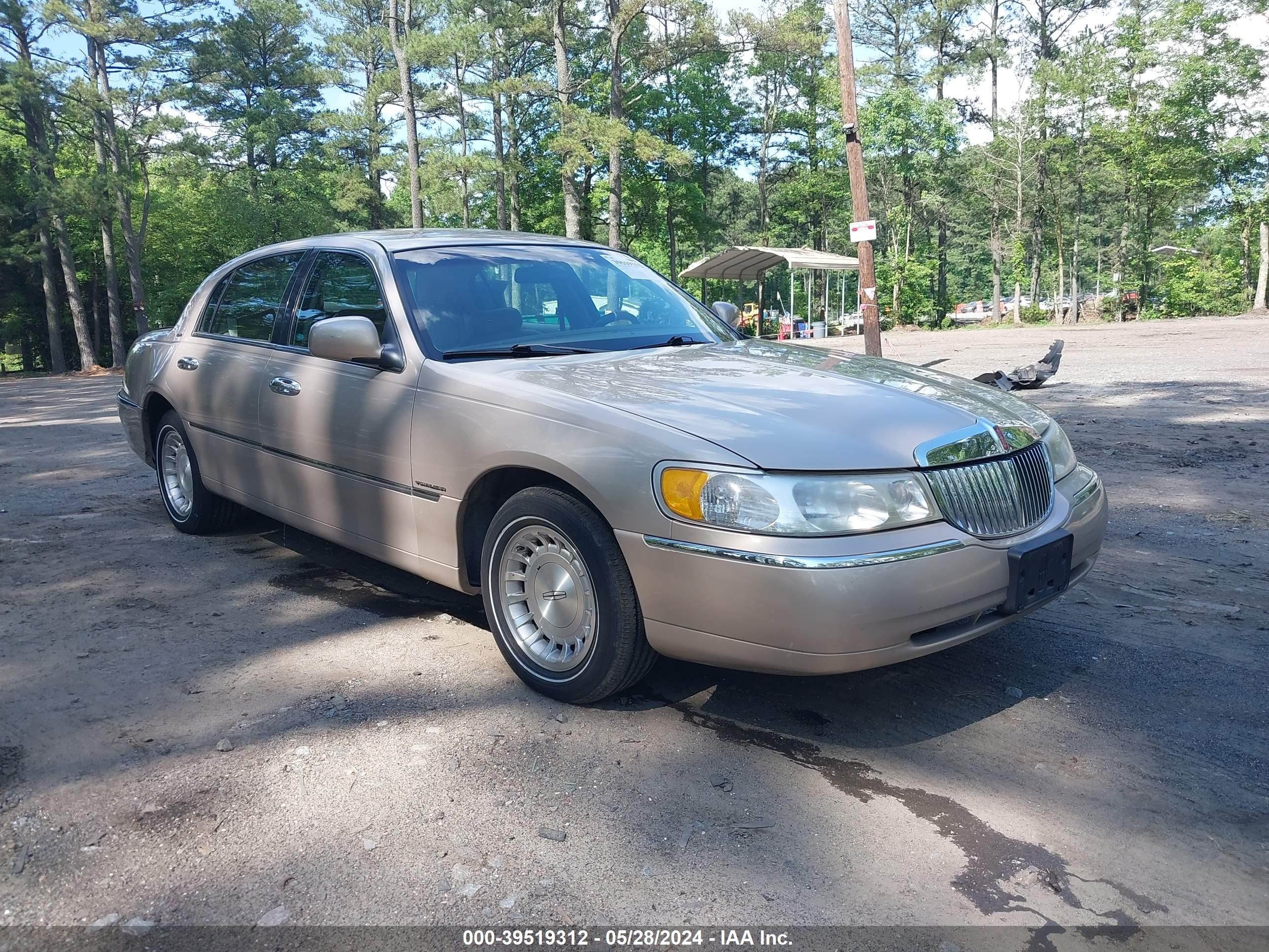 LINCOLN TOWN CAR 1998 1lnfm81w4wy652495