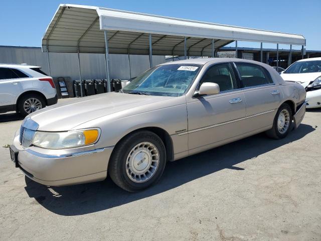 LINCOLN TOWNCAR 1998 1lnfm82w1wy655577