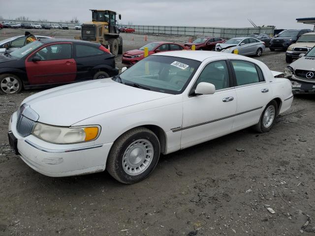 LINCOLN TOWNCAR 1998 1lnfm82w1wy681760