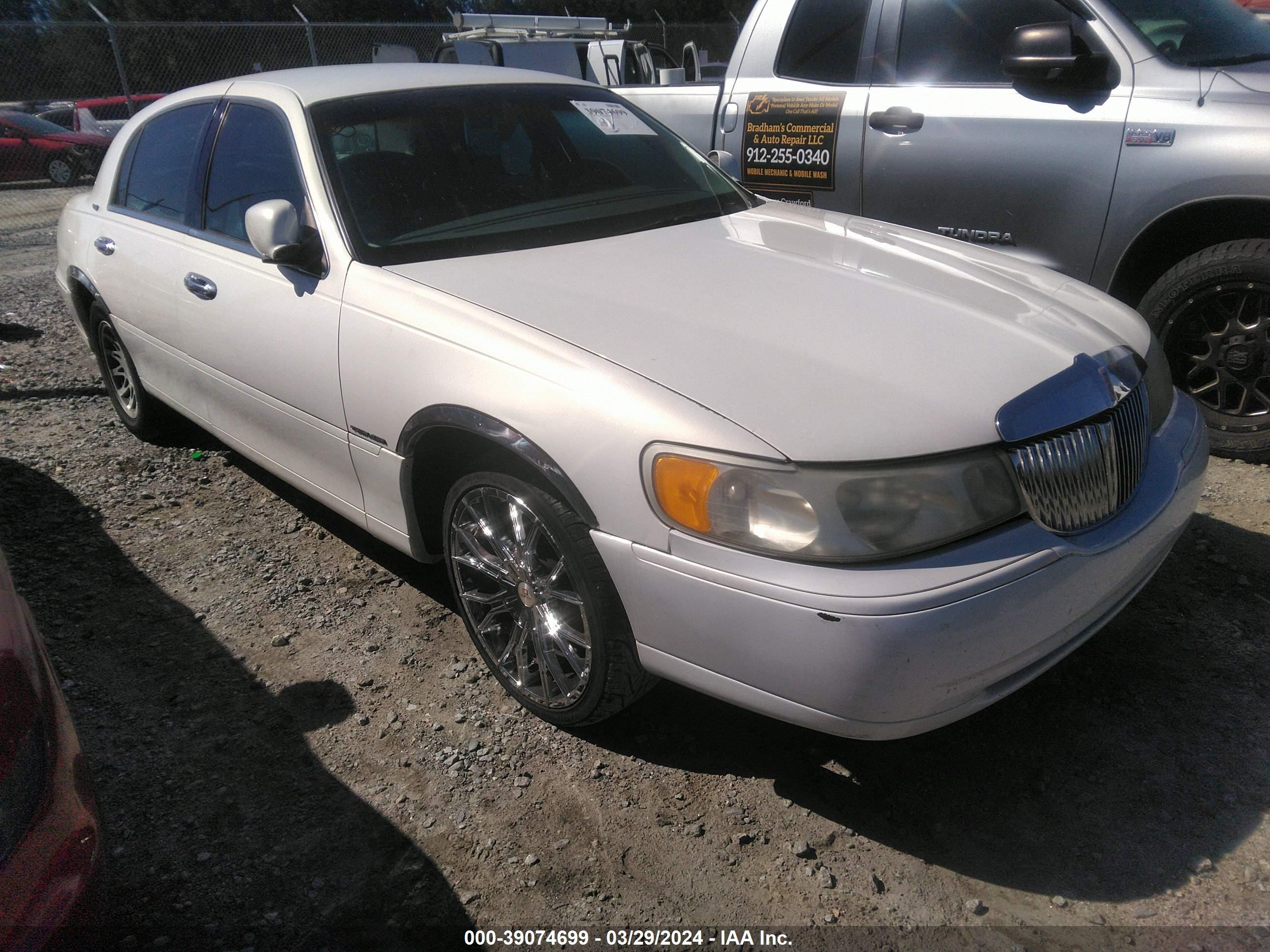 LINCOLN TOWN CAR 1998 1lnfm82w6wy706460