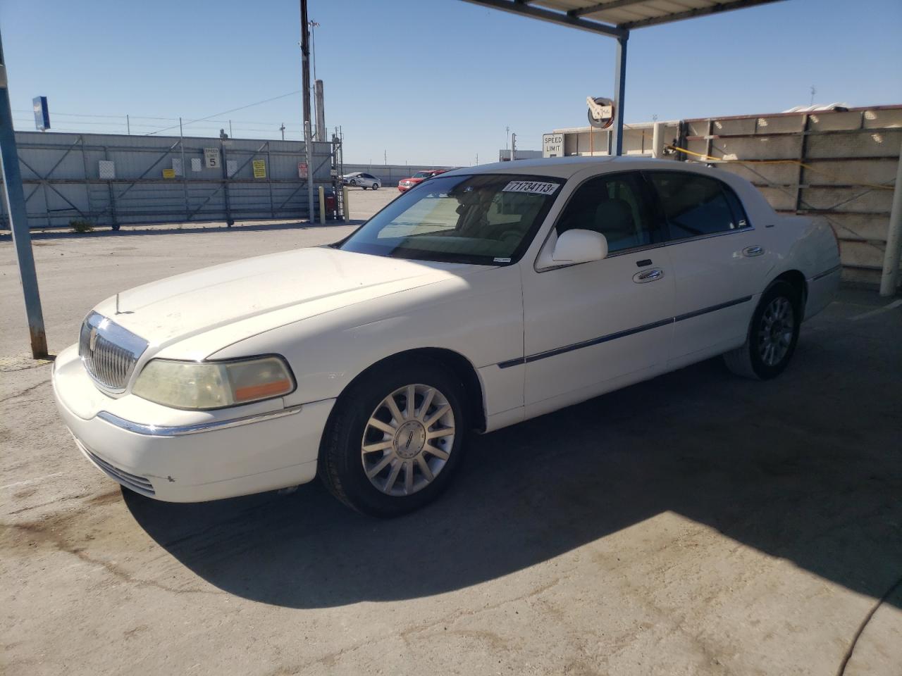 LINCOLN TOWN CAR 2006 1lnhm81v16y649070