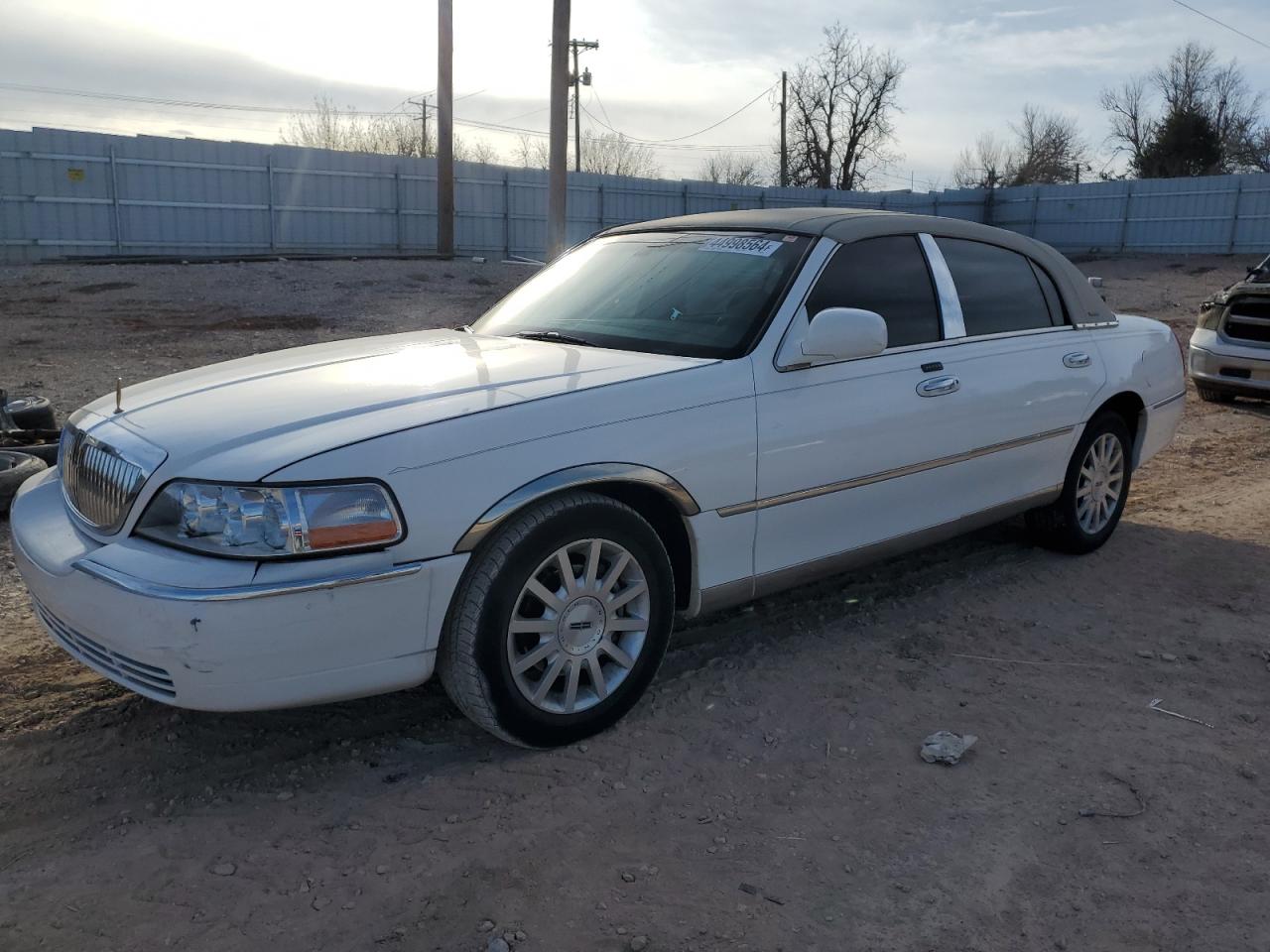 LINCOLN TOWN CAR 2006 1lnhm81v26y646789