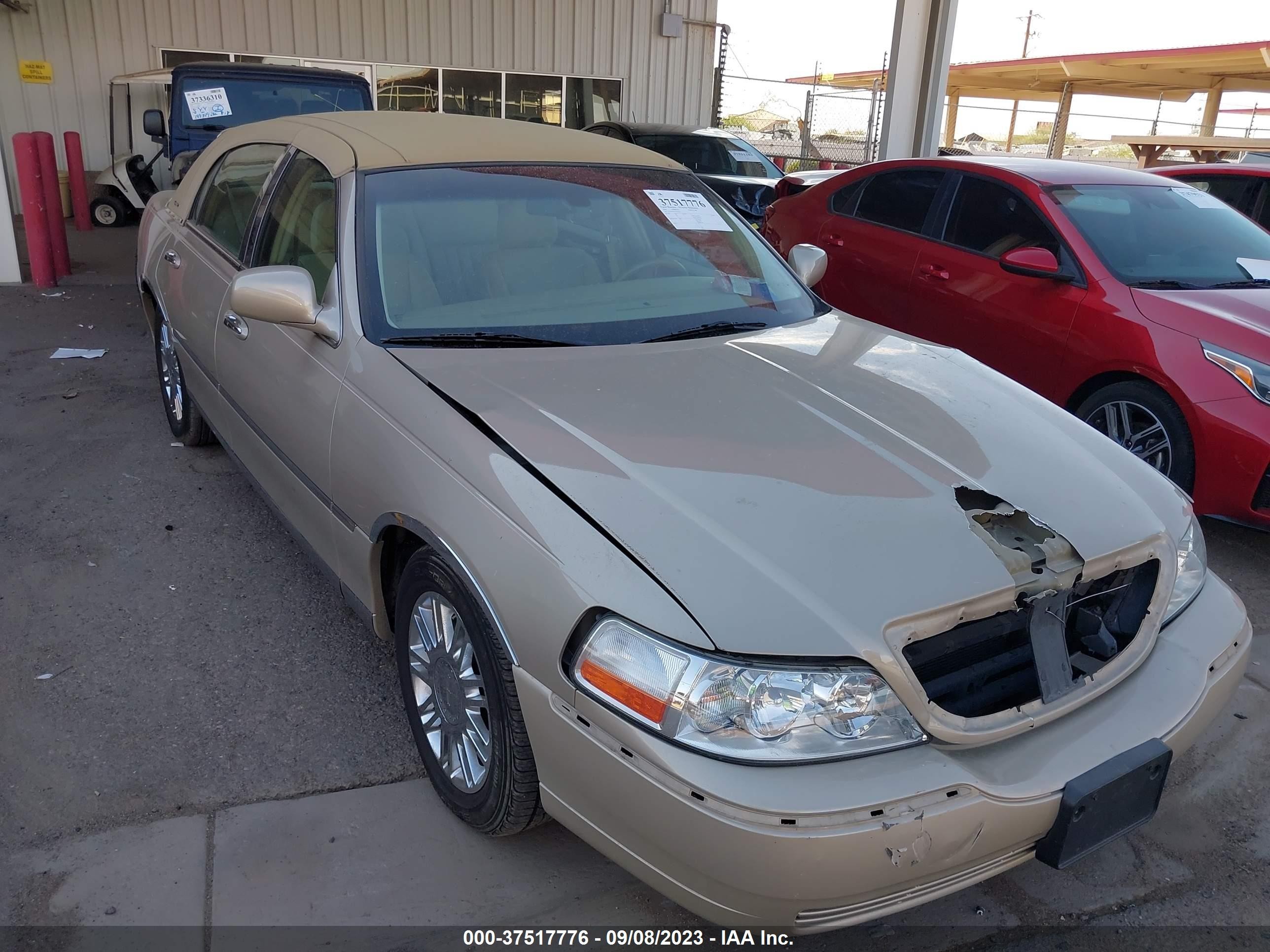 LINCOLN TOWN CAR 2006 1lnhm81v76y619071