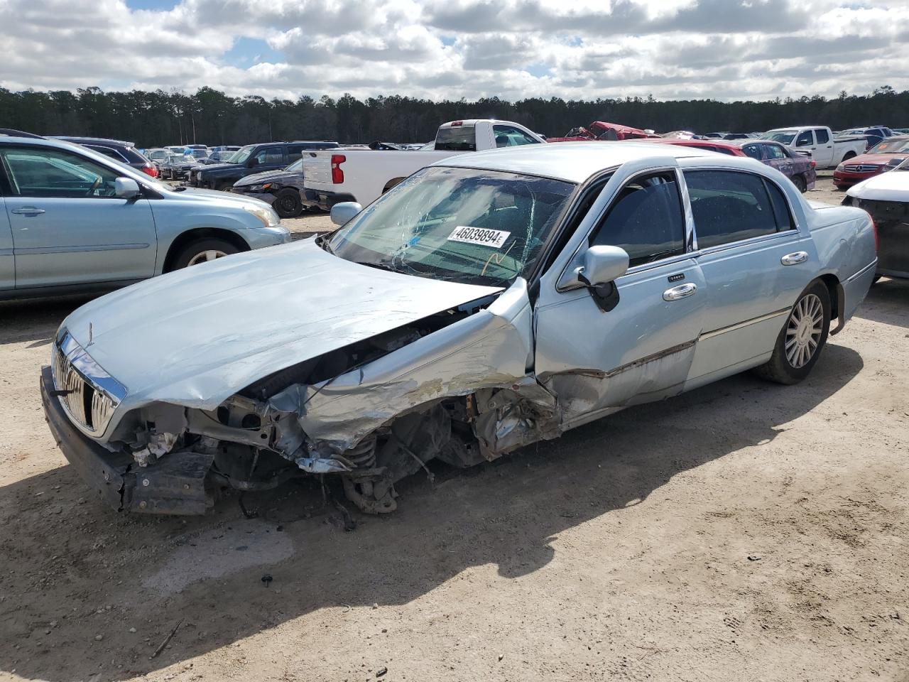 LINCOLN TOWN CAR 2006 1lnhm81v76y640437