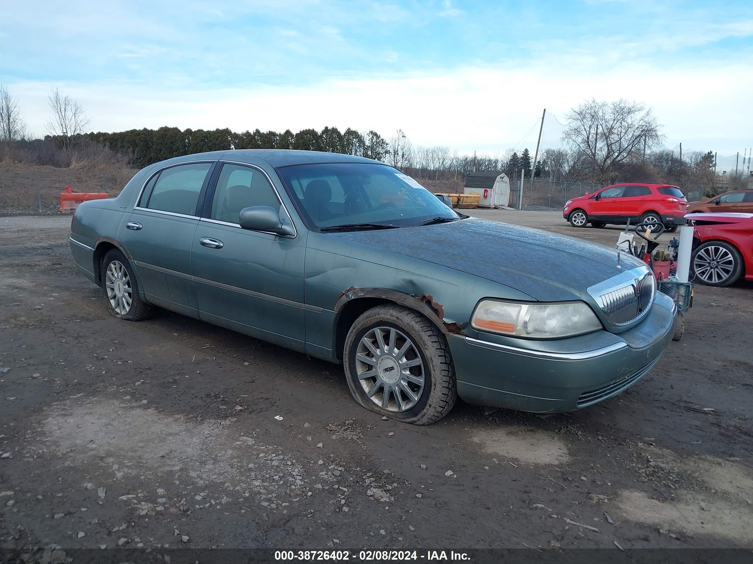 LINCOLN TOWN CAR 2006 1lnhm81v86y626031